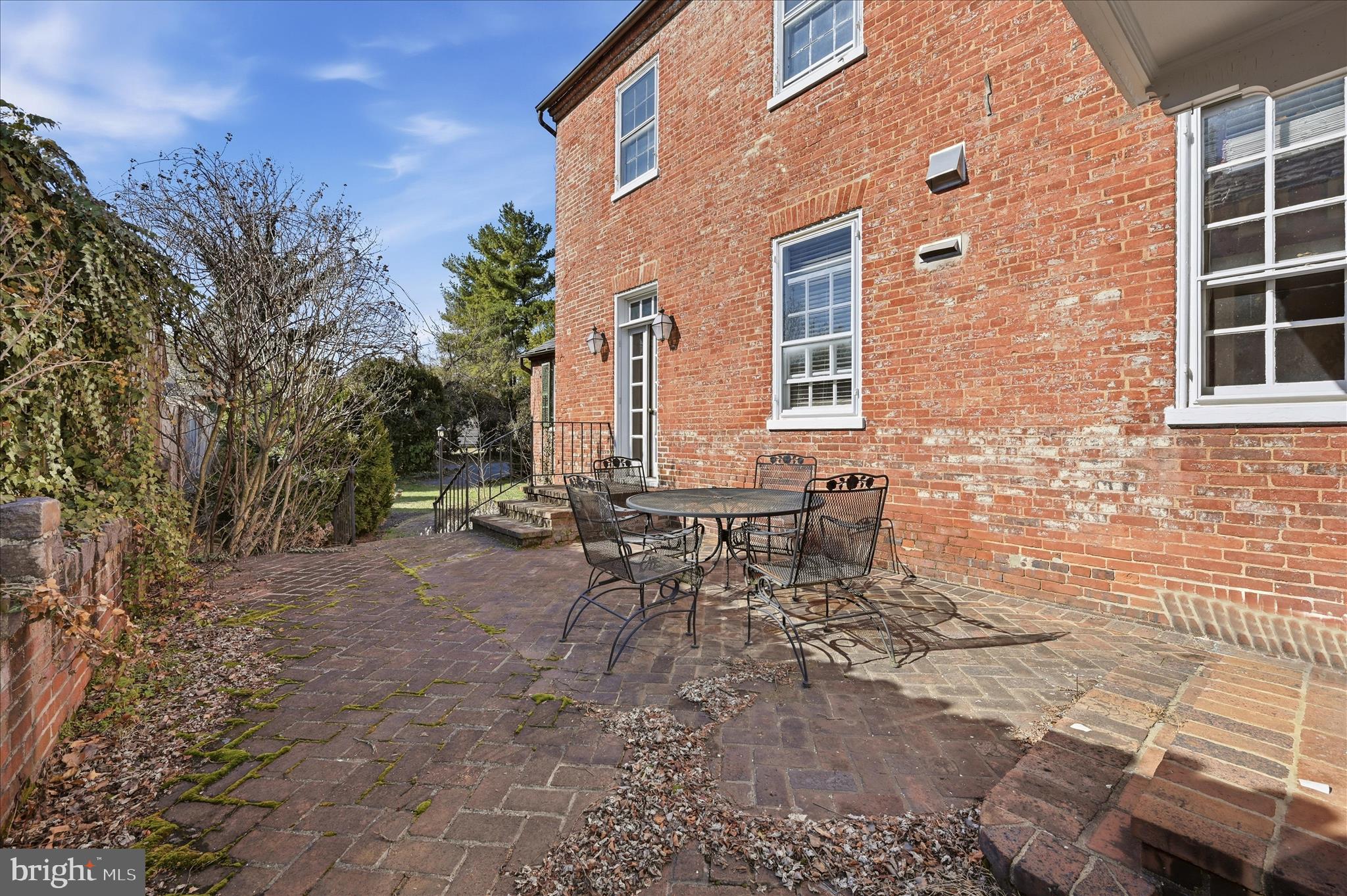 WINCHESTER HISTORIC DISTRICT - Commercial Sale