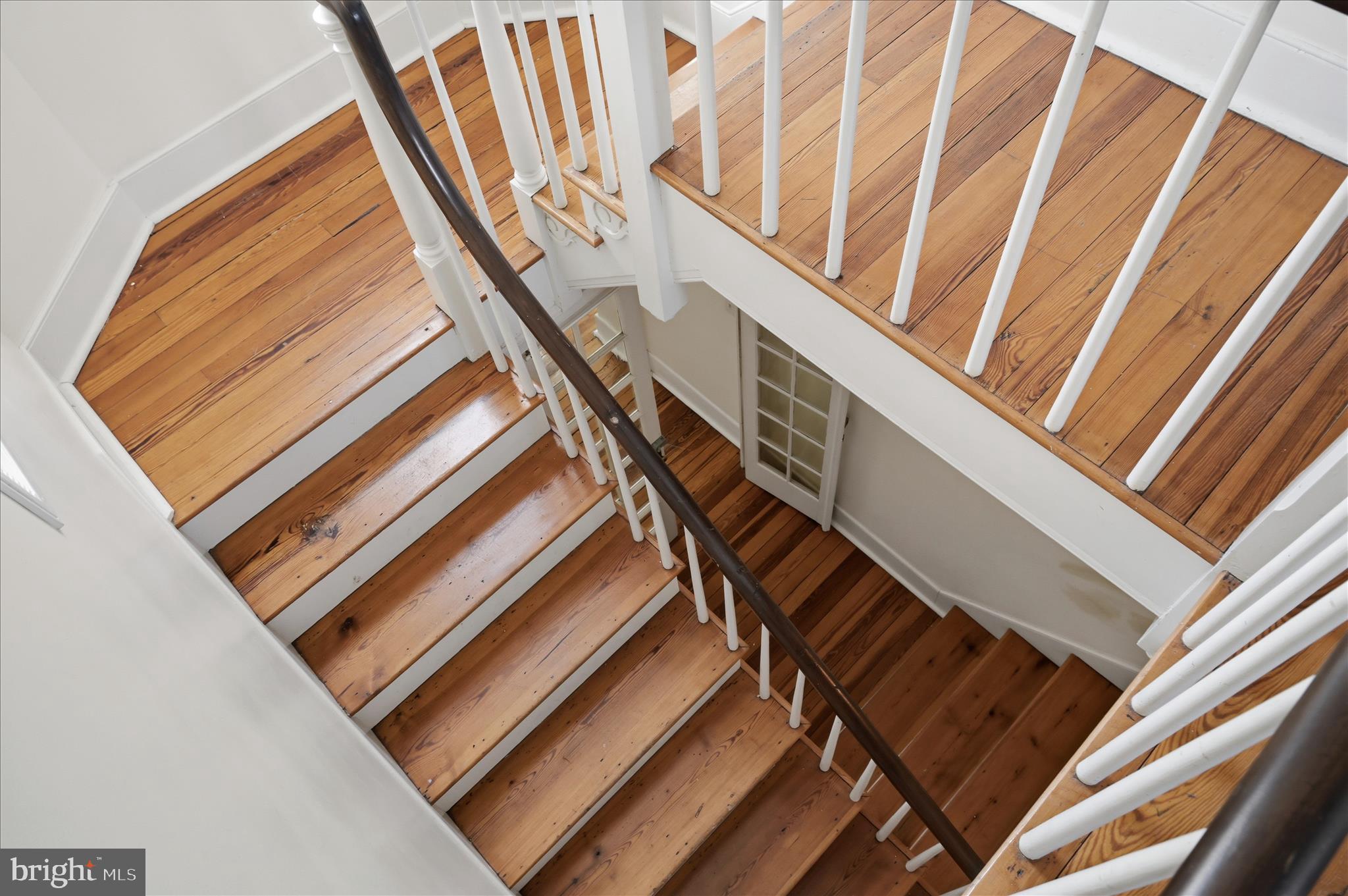 WINCHESTER HISTORIC DISTRICT - Commercial Sale