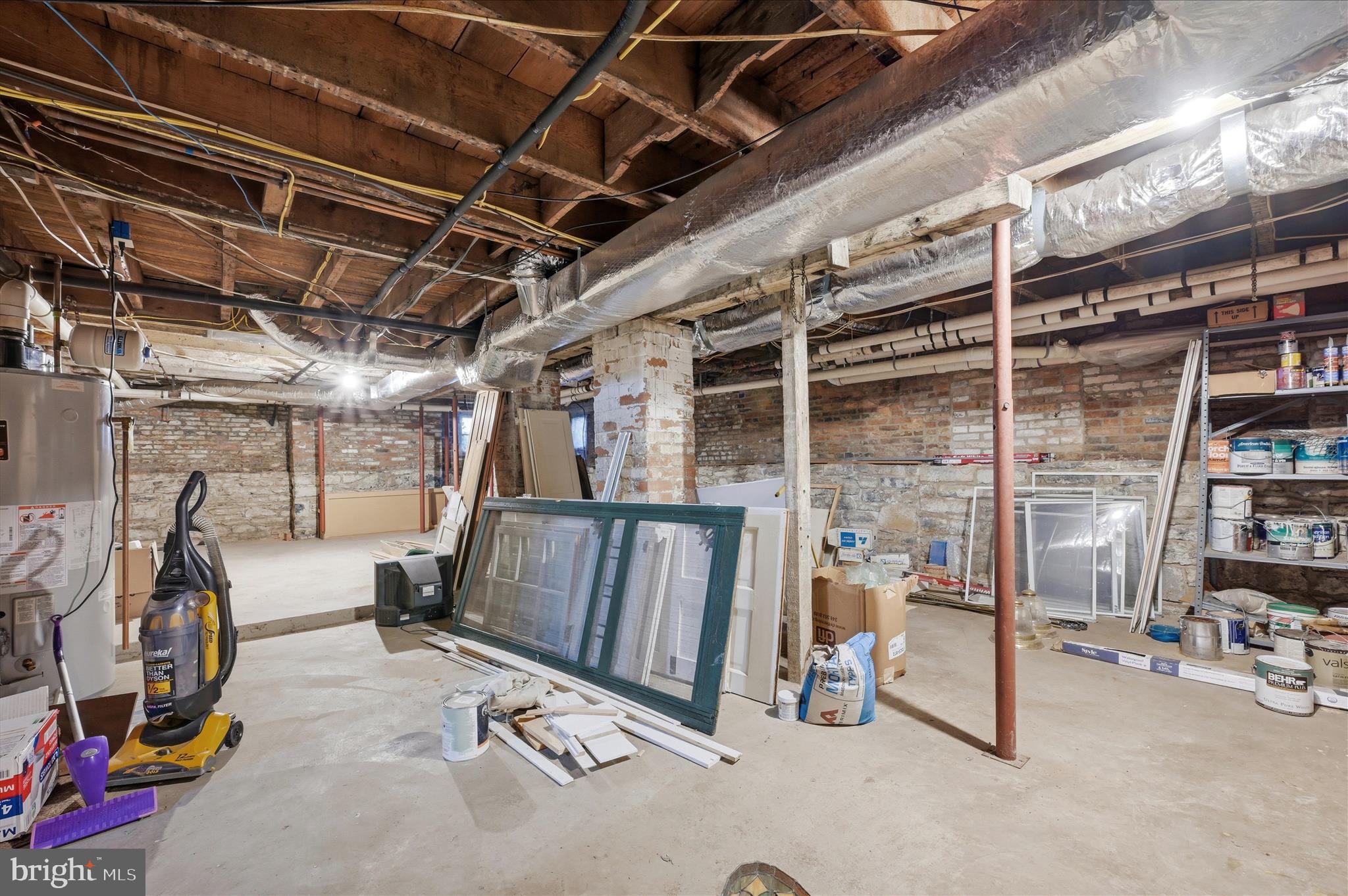 WINCHESTER HISTORIC DISTRICT - Commercial Sale