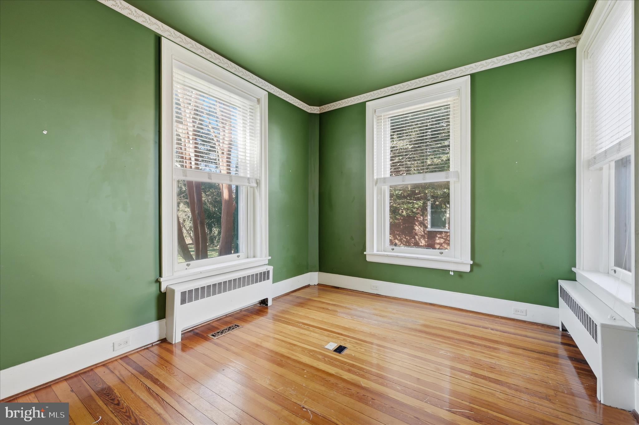 WINCHESTER HISTORIC DISTRICT - Commercial Sale