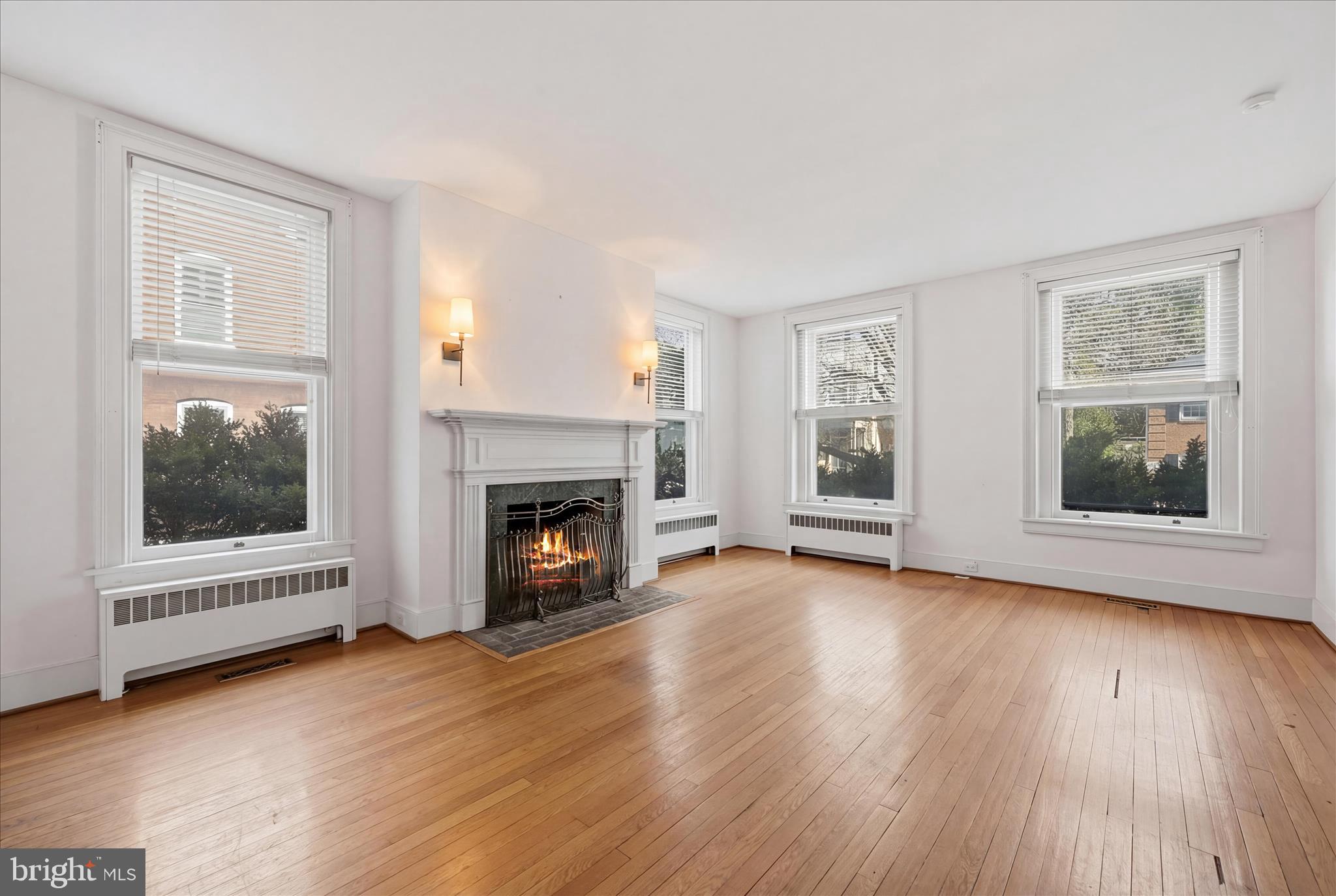 WINCHESTER HISTORIC DISTRICT - Commercial Sale