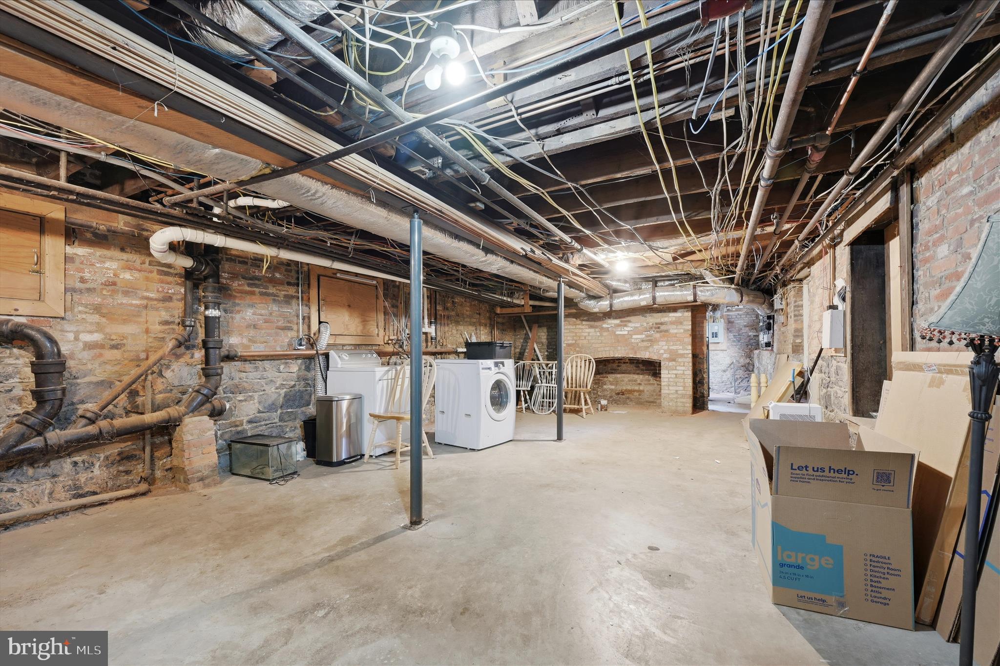 WINCHESTER HISTORIC DISTRICT - Commercial Sale