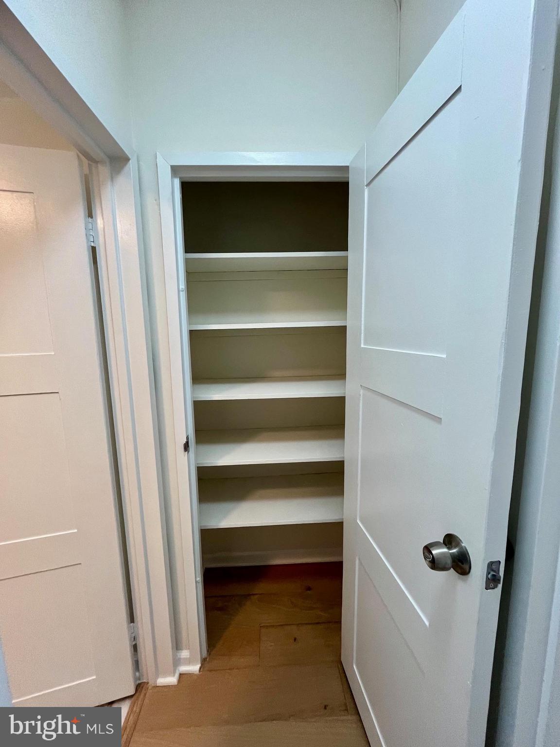 HYDE PARK - Residential Lease