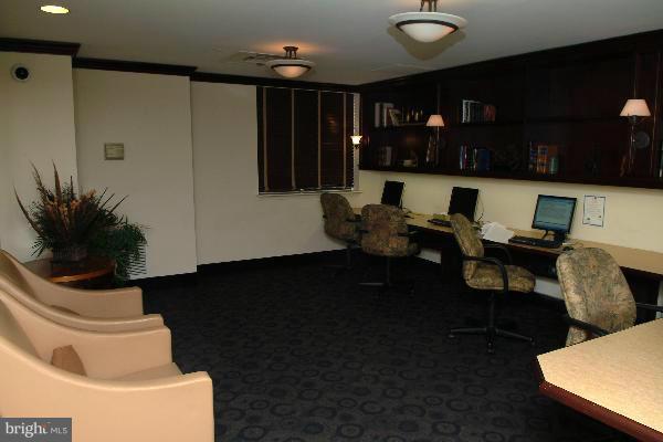 RENAISSANCE - Residential Lease