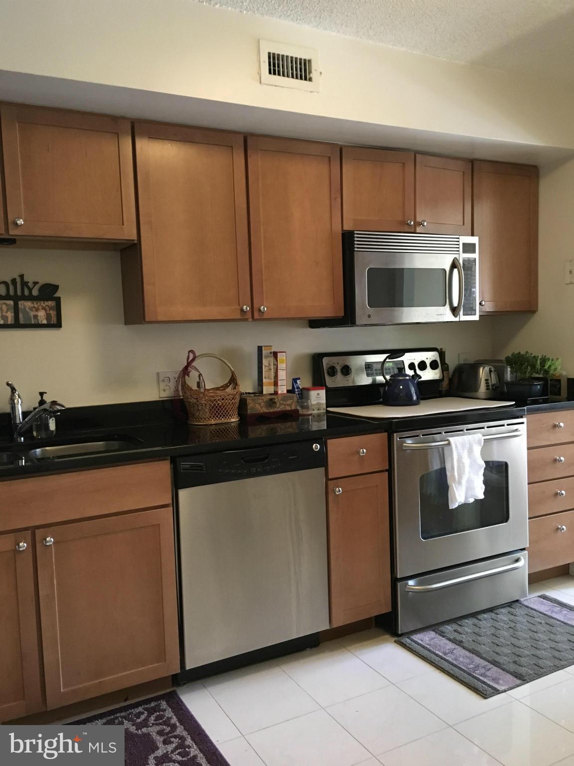 RENAISSANCE - Residential Lease