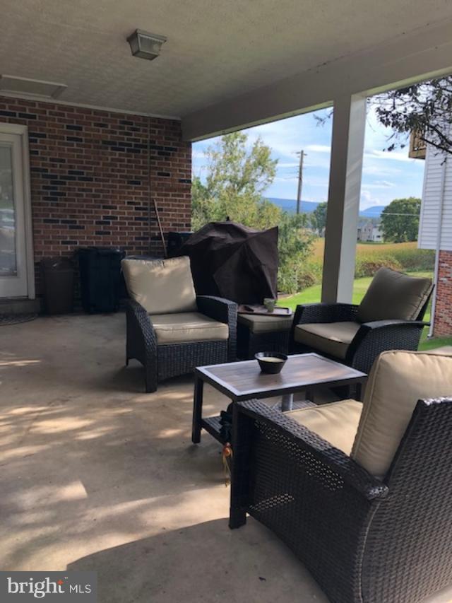 AVONDALE ACRES - Residential