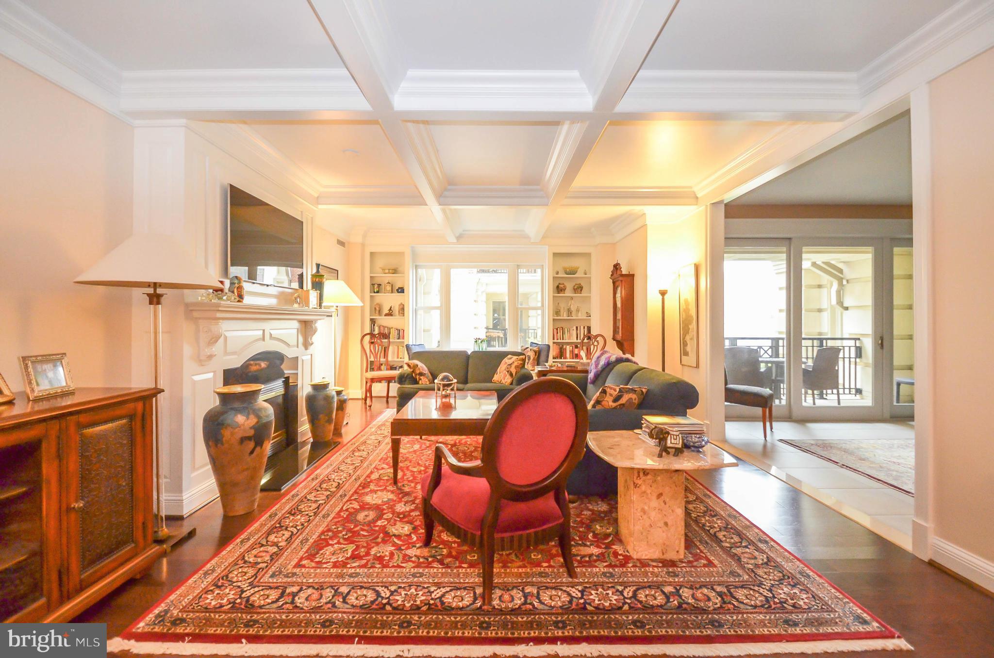 THE RITZ-CARLTON RESIDENCES - Residential