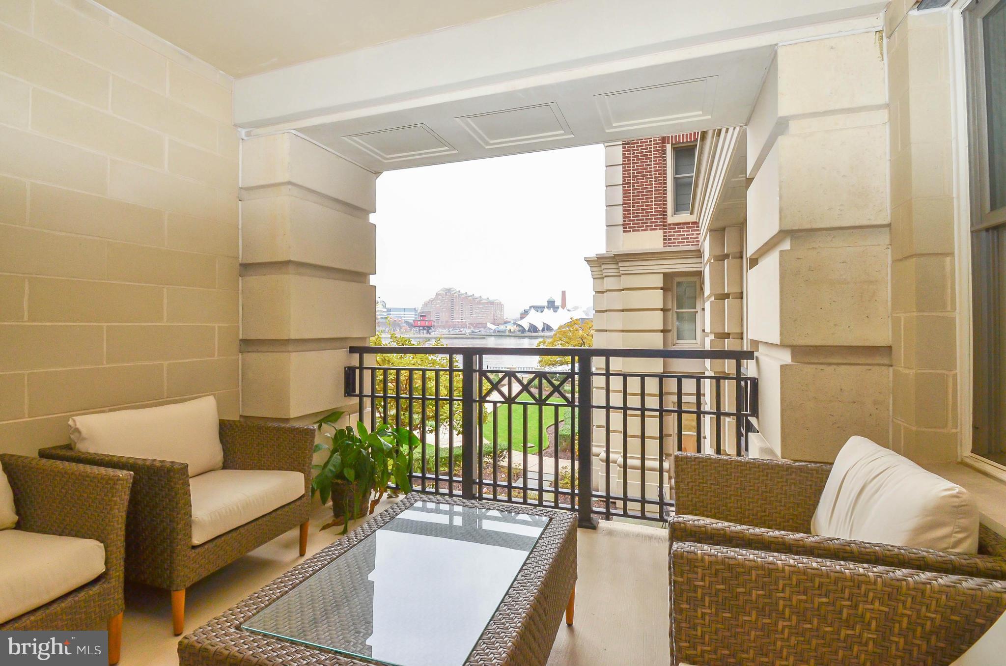 THE RITZ-CARLTON RESIDENCES - Residential