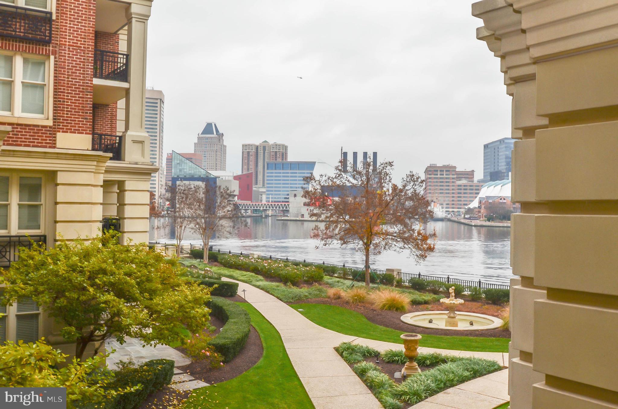 THE RITZ-CARLTON RESIDENCES - Residential