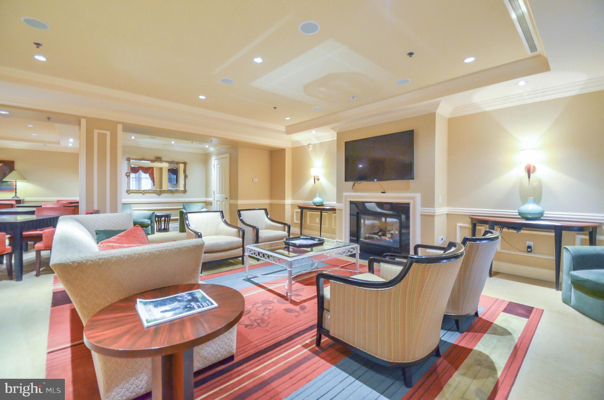 THE RITZ-CARLTON RESIDENCES - Residential