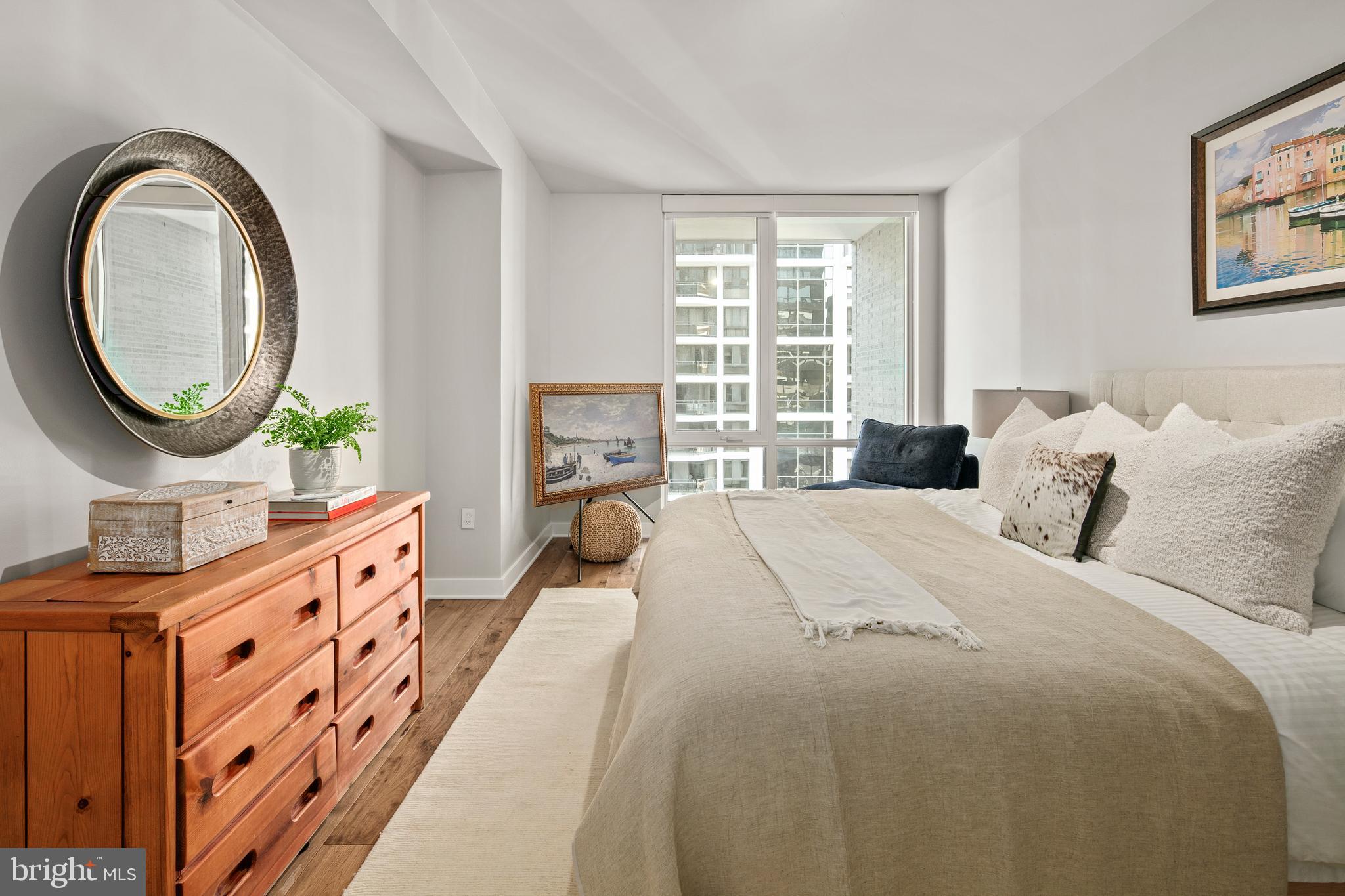 ROSSLYN - Residential