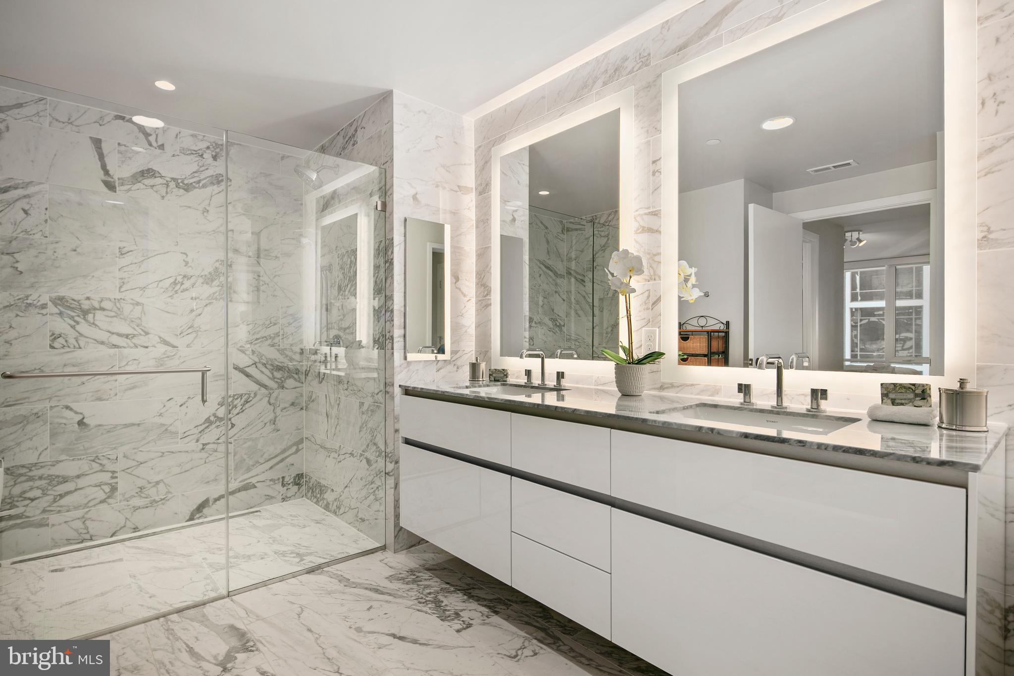 ROSSLYN - Residential