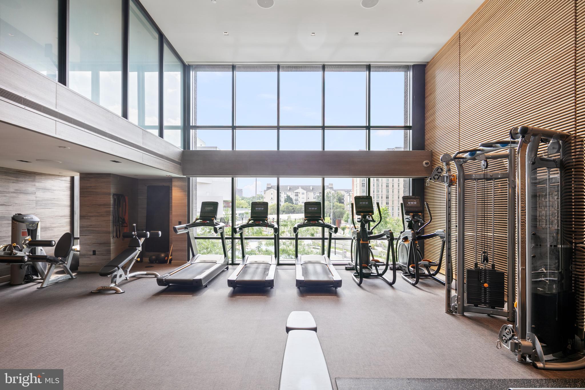 ROSSLYN - Residential