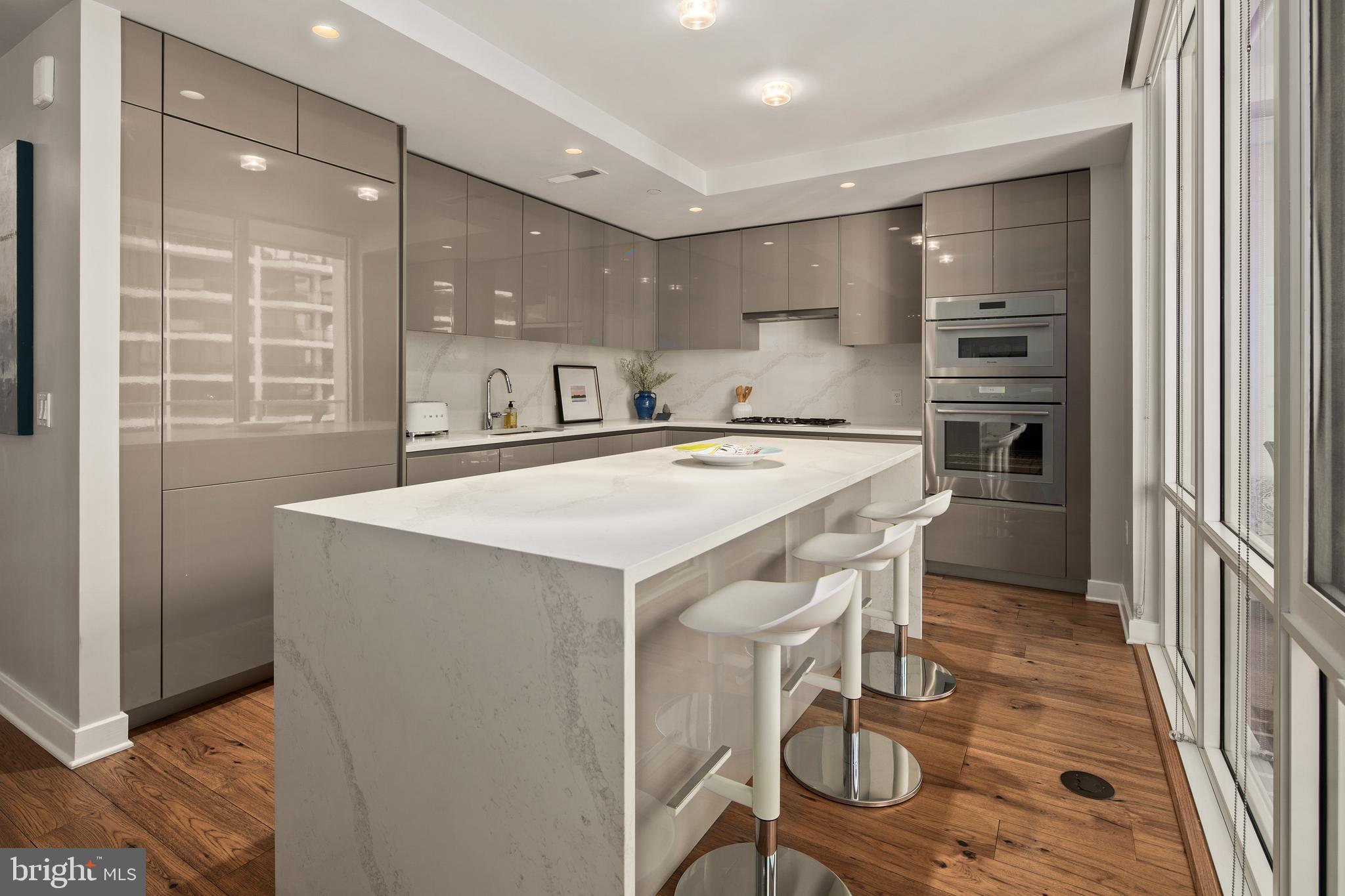 ROSSLYN - Residential