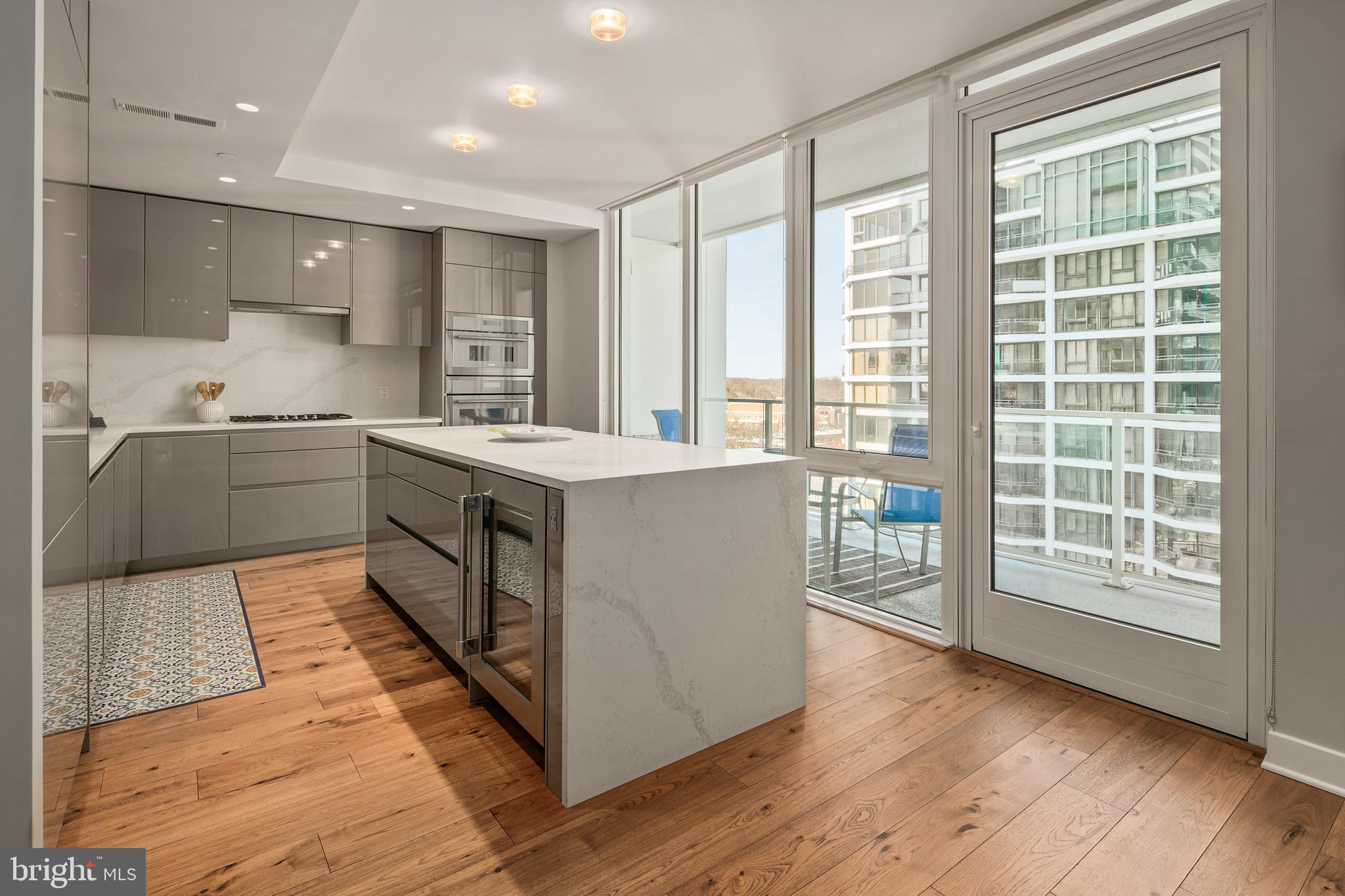 ROSSLYN - Residential