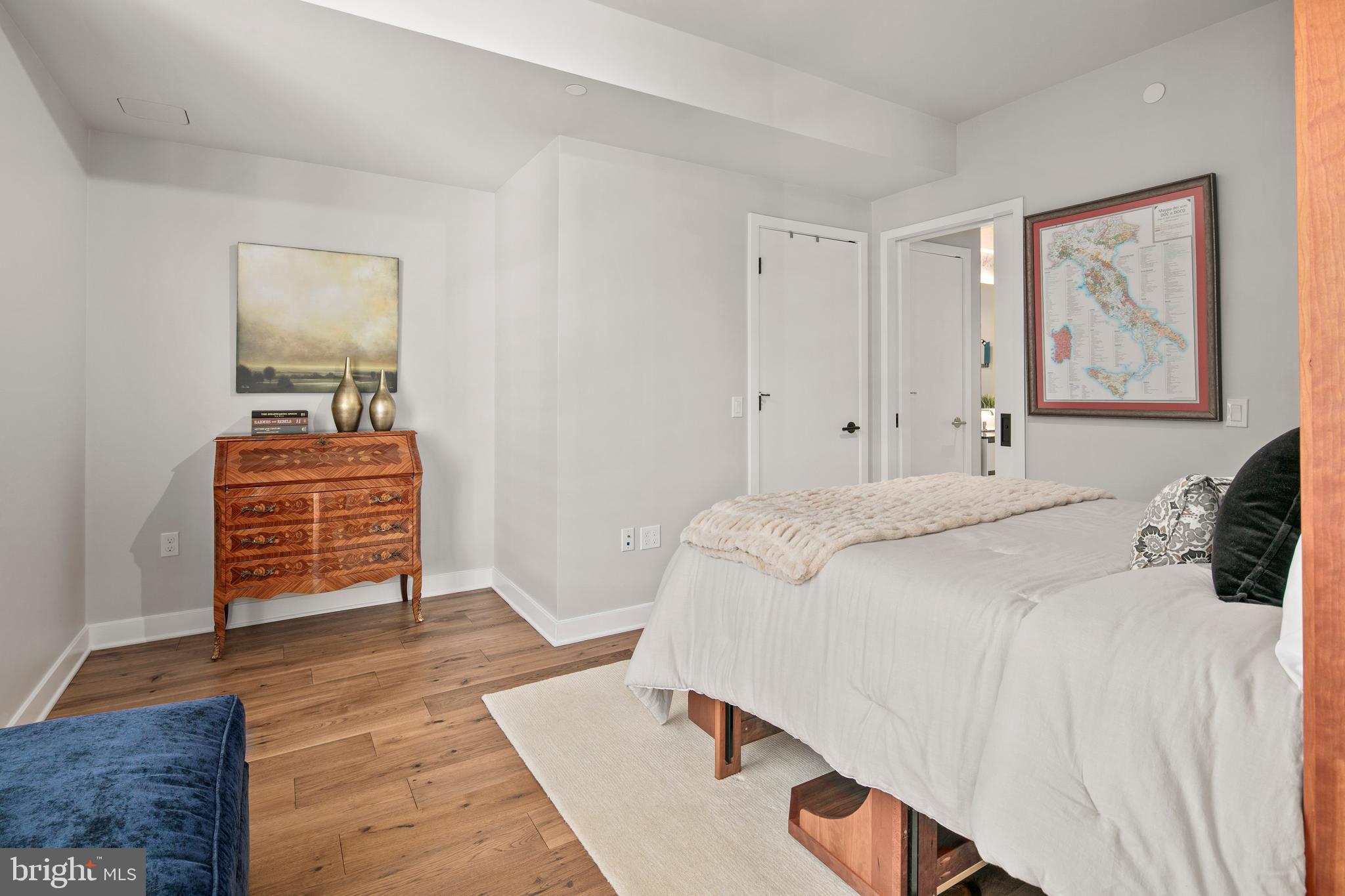 ROSSLYN - Residential