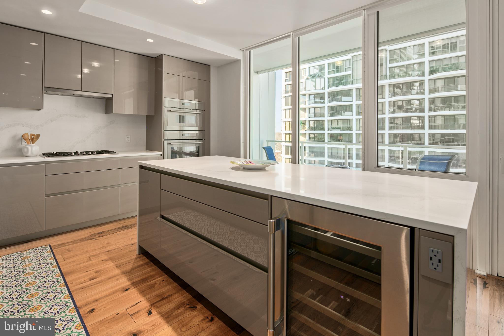 ROSSLYN - Residential