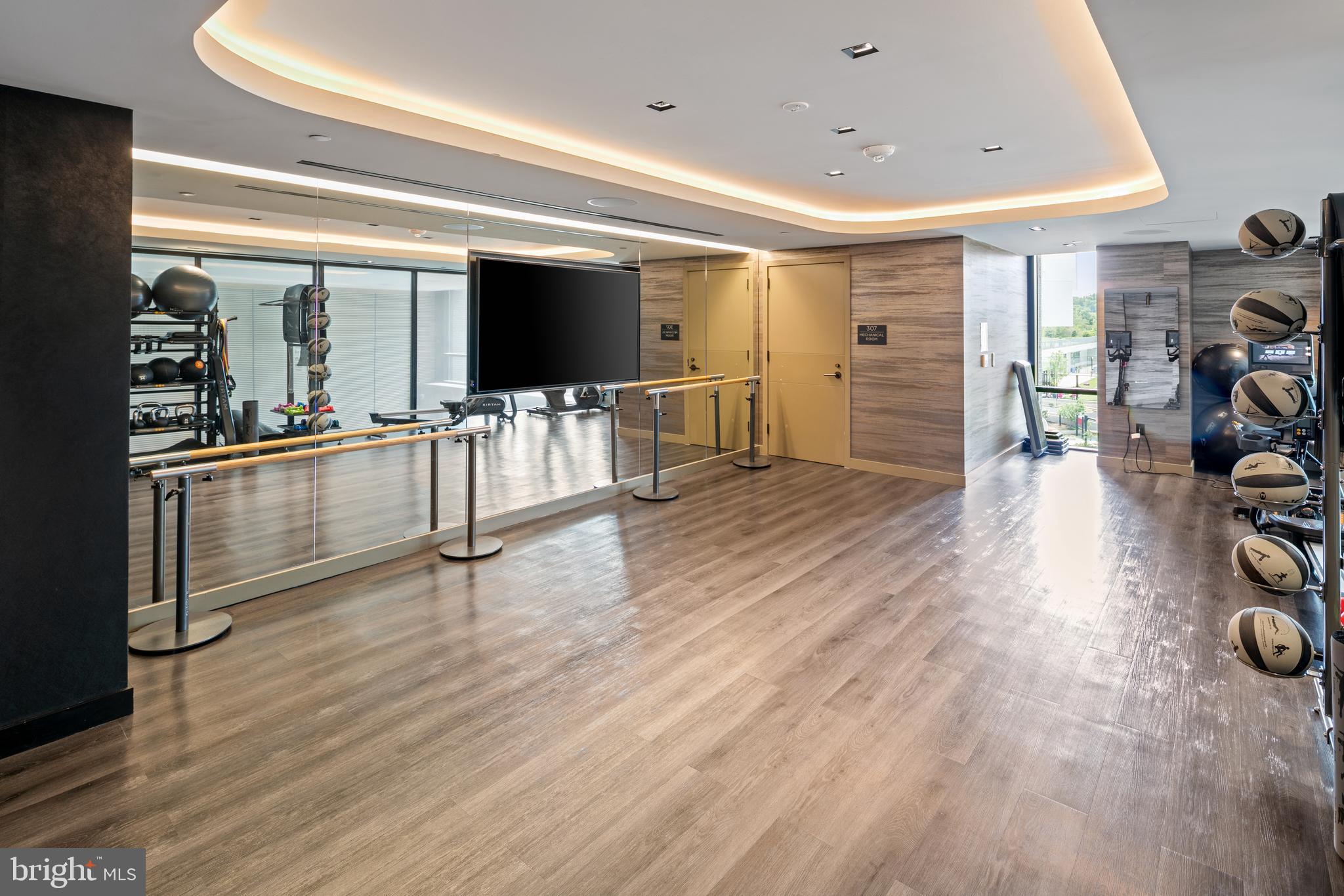 ROSSLYN - Residential