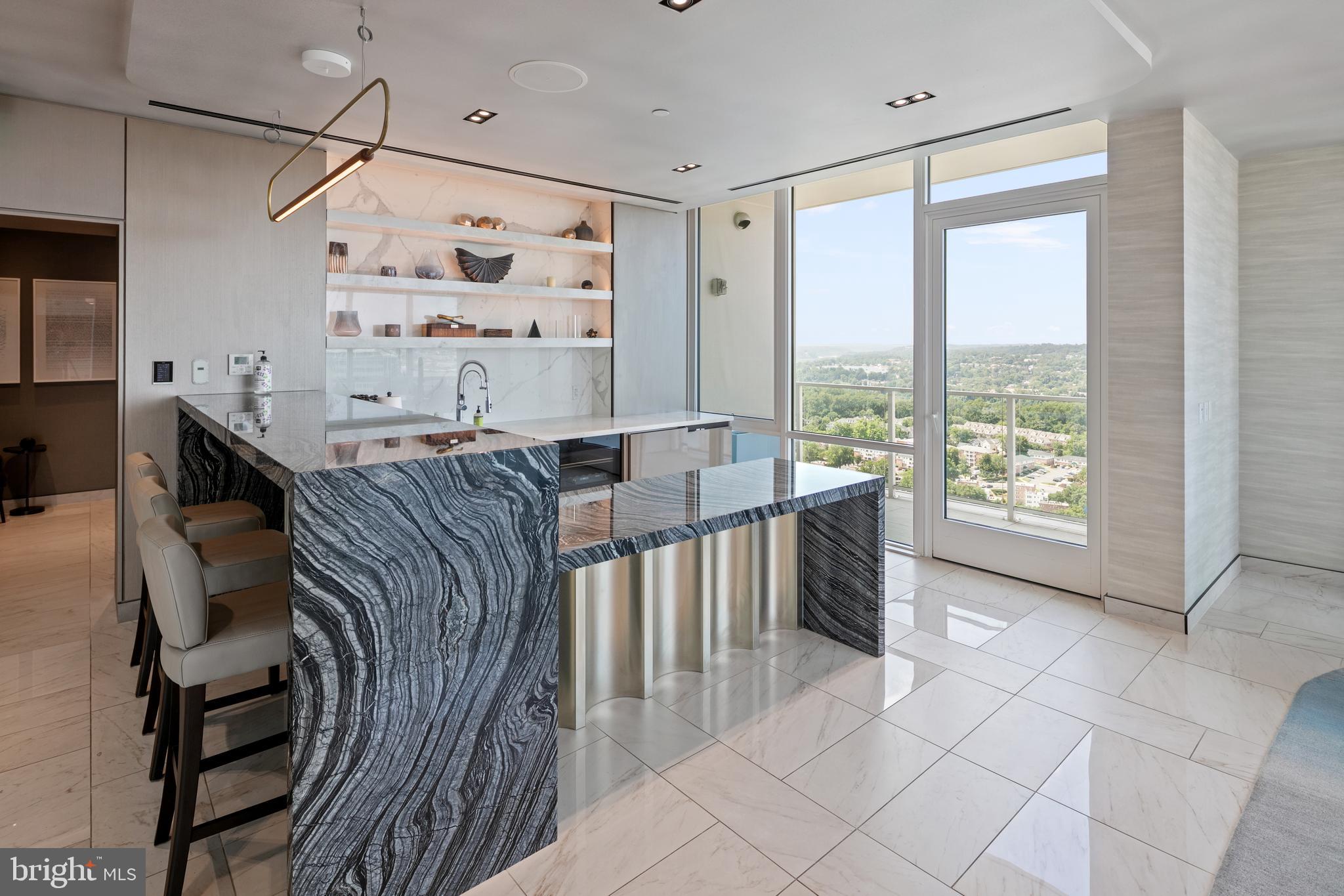 ROSSLYN - Residential