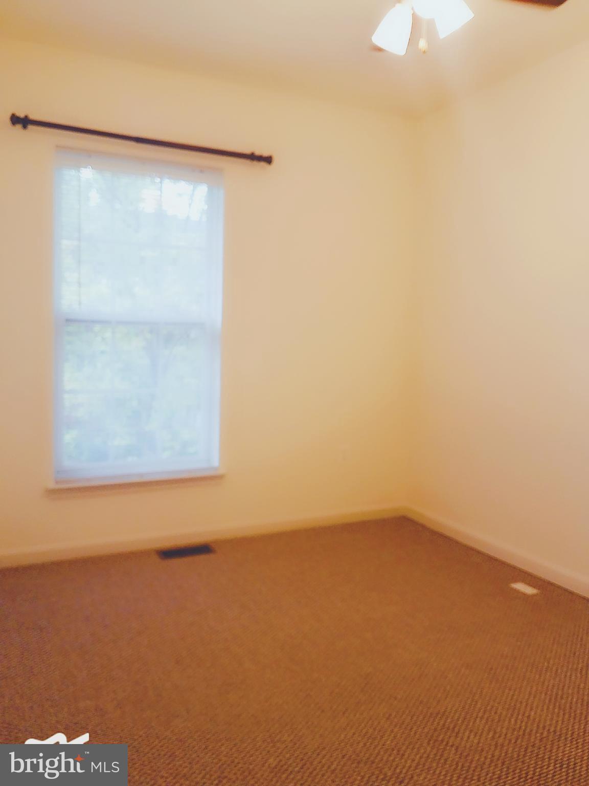 KING FARM BAILEYS COMMON - Residential Lease