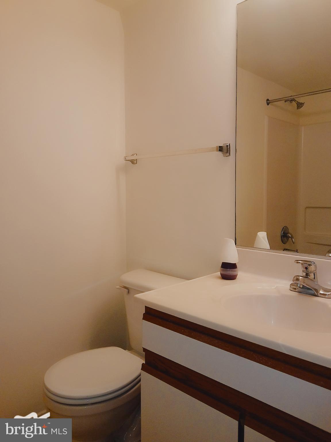 KING FARM BAILEYS COMMON - Residential Lease