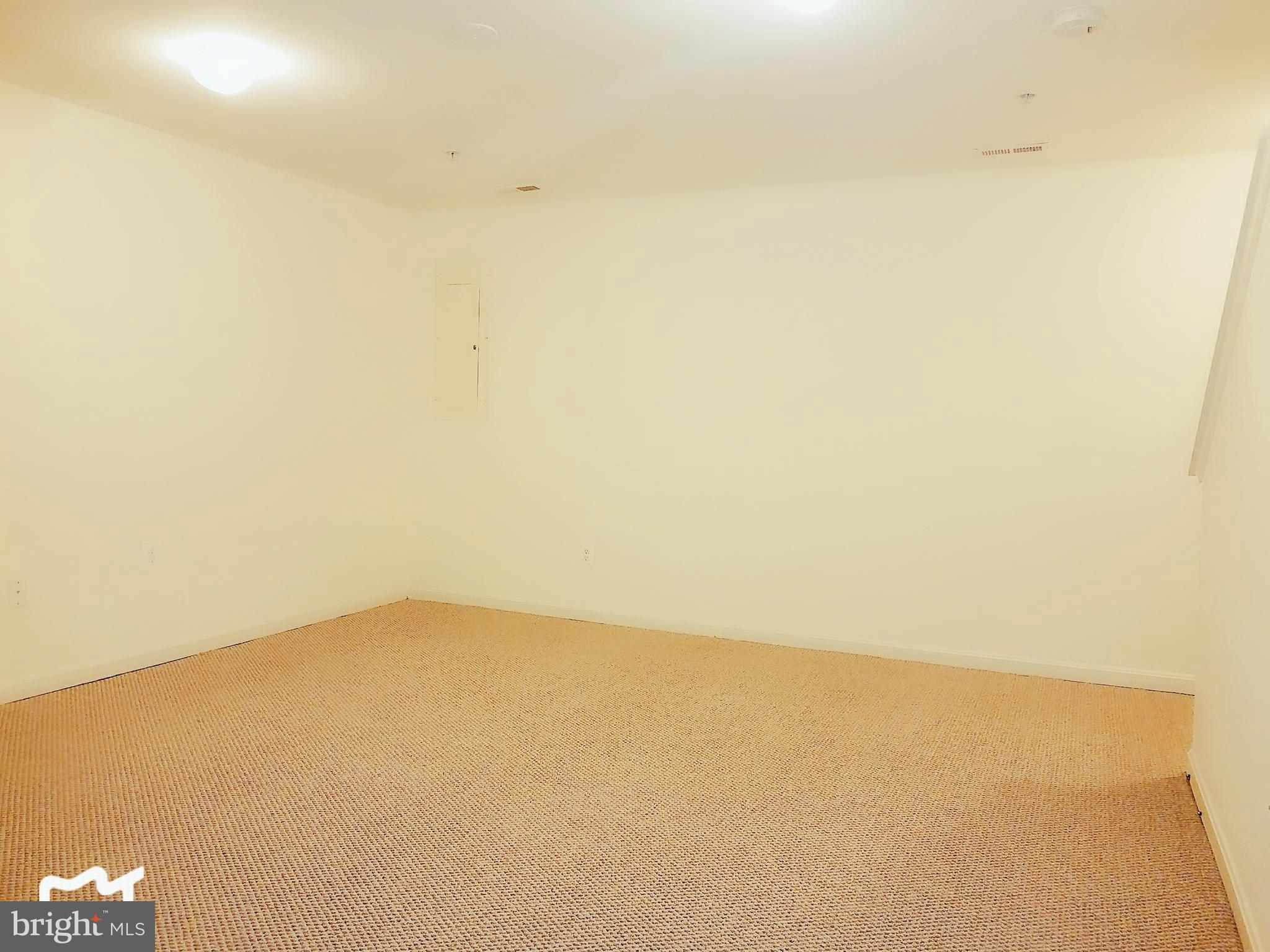 KING FARM BAILEYS COMMON - Residential Lease