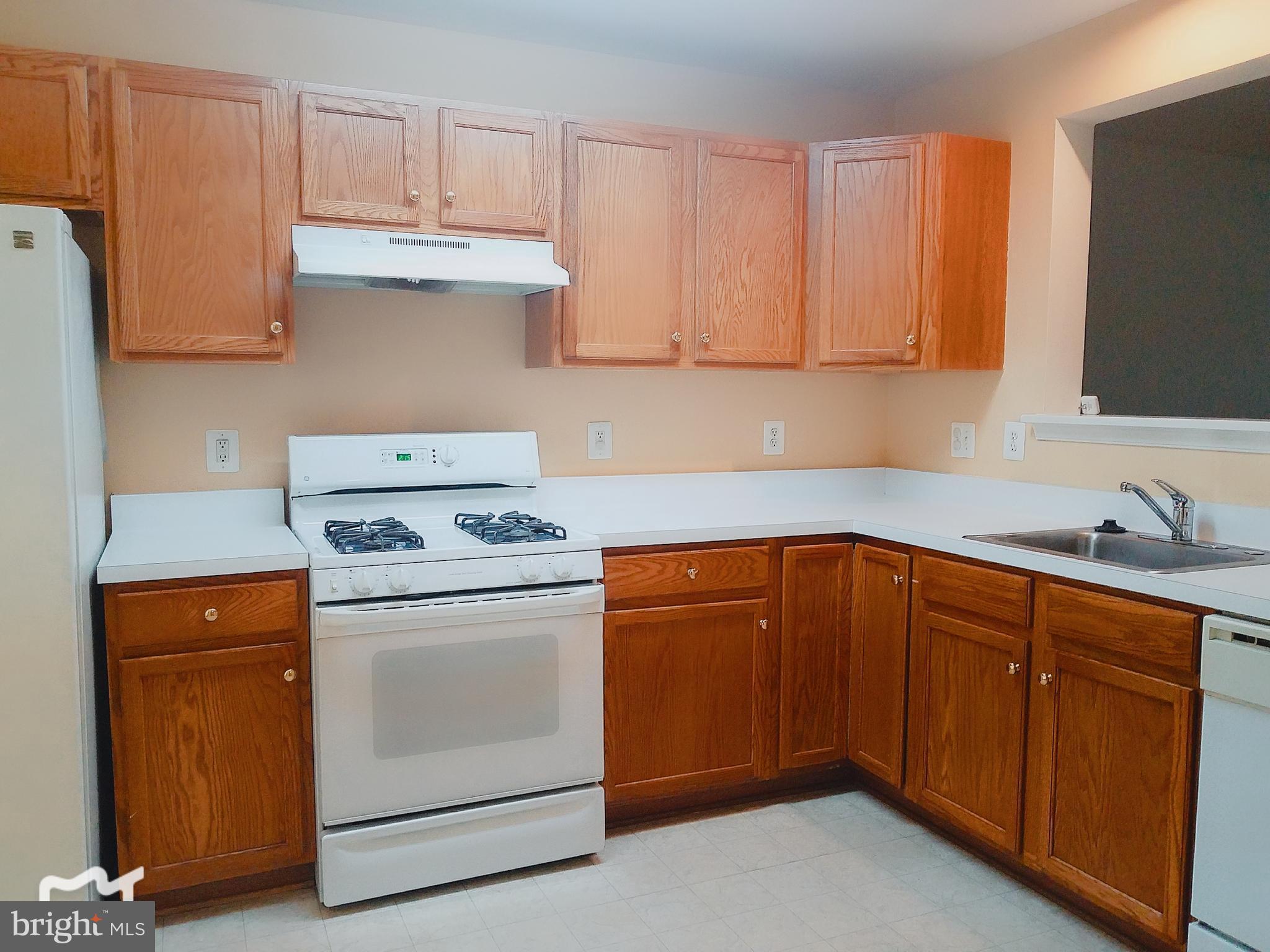 KING FARM BAILEYS COMMON - Residential Lease