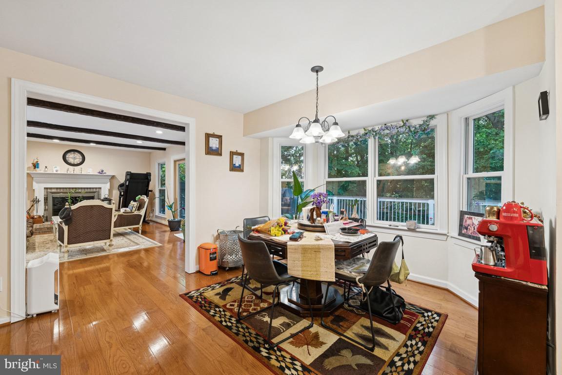 LANGLEY OAKS - Residential Lease