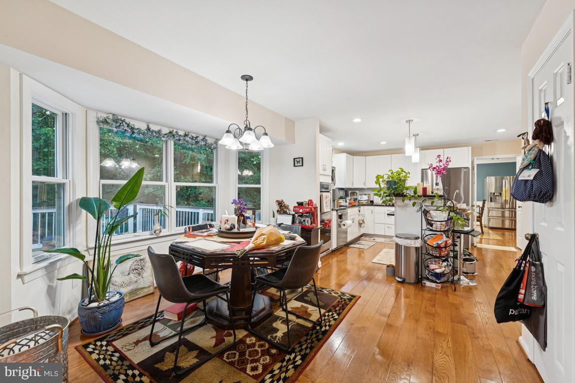 LANGLEY OAKS - Residential Lease