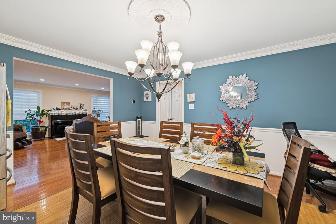 LANGLEY OAKS - Residential Lease