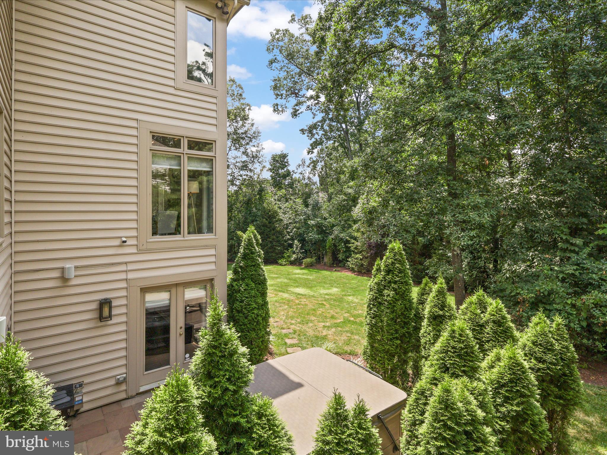 RESTON - Residential