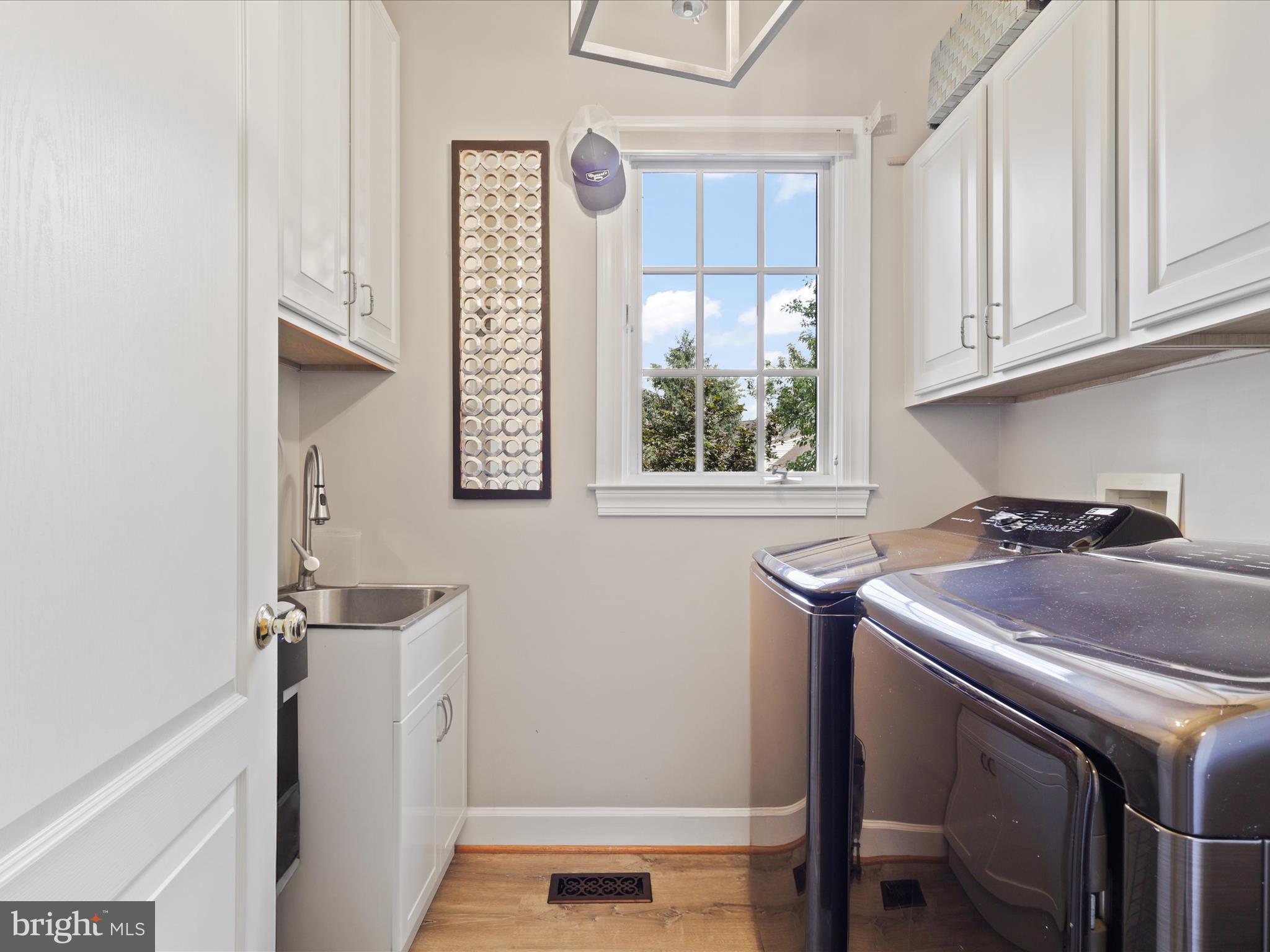 RESTON - Residential