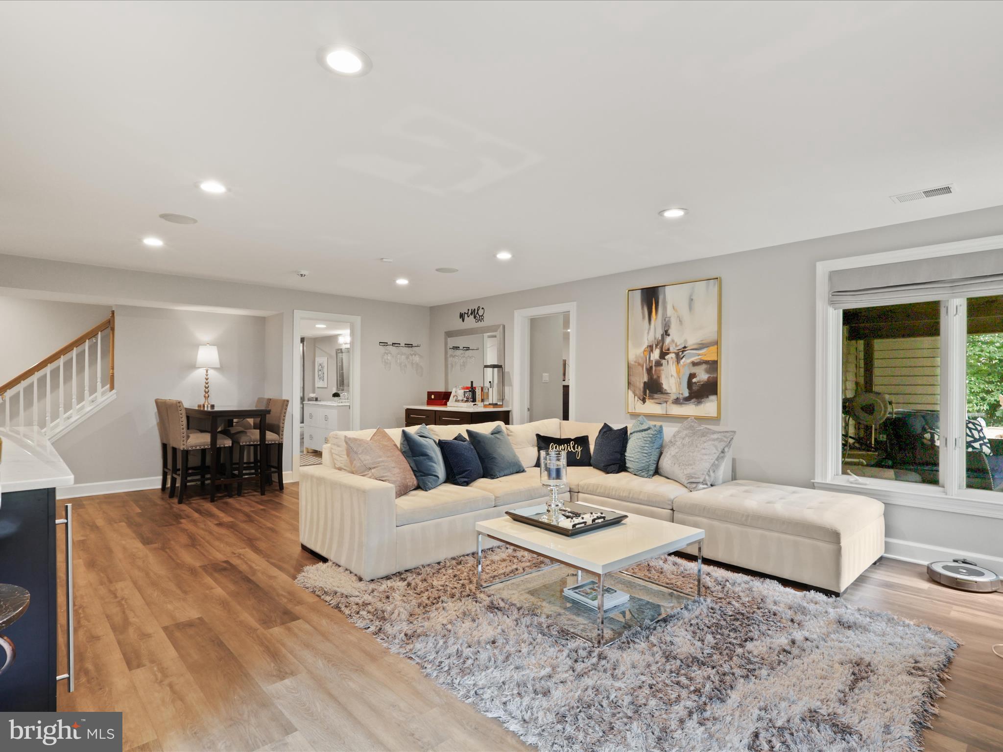 RESTON - Residential