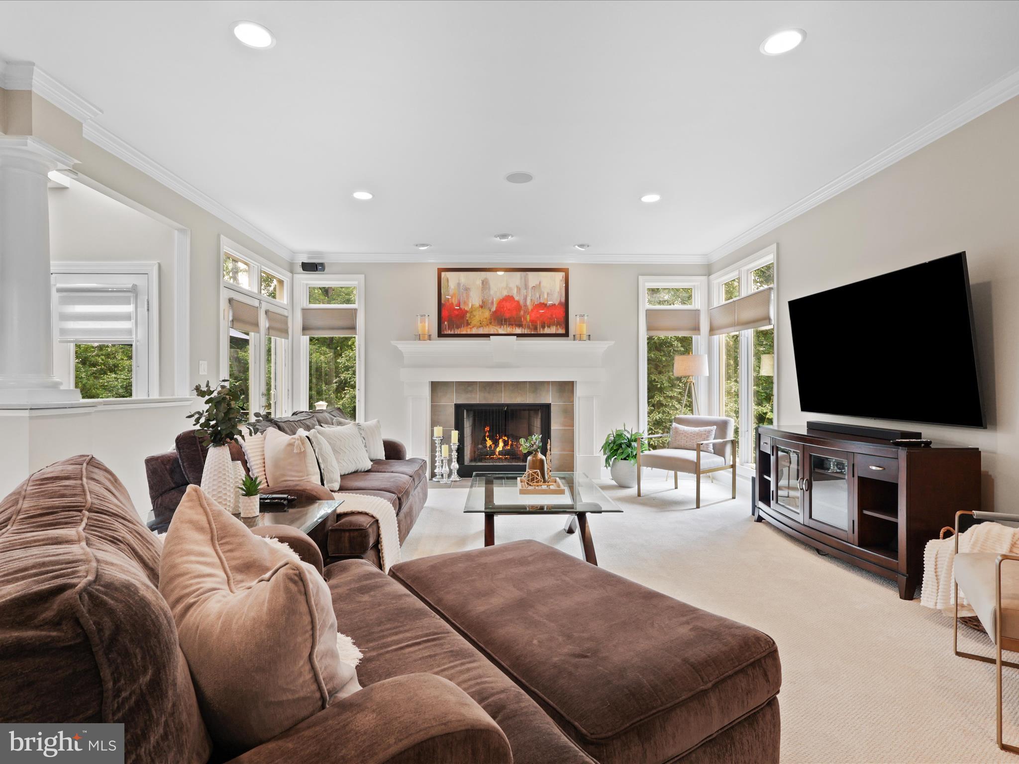 RESTON - Residential