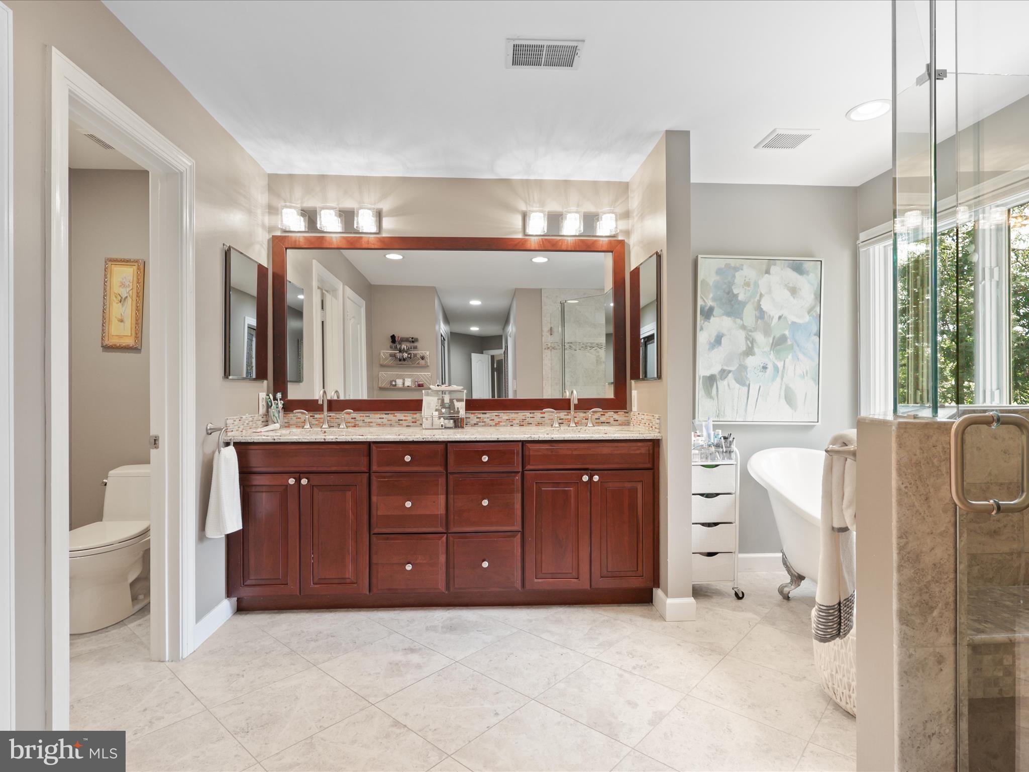 RESTON - Residential