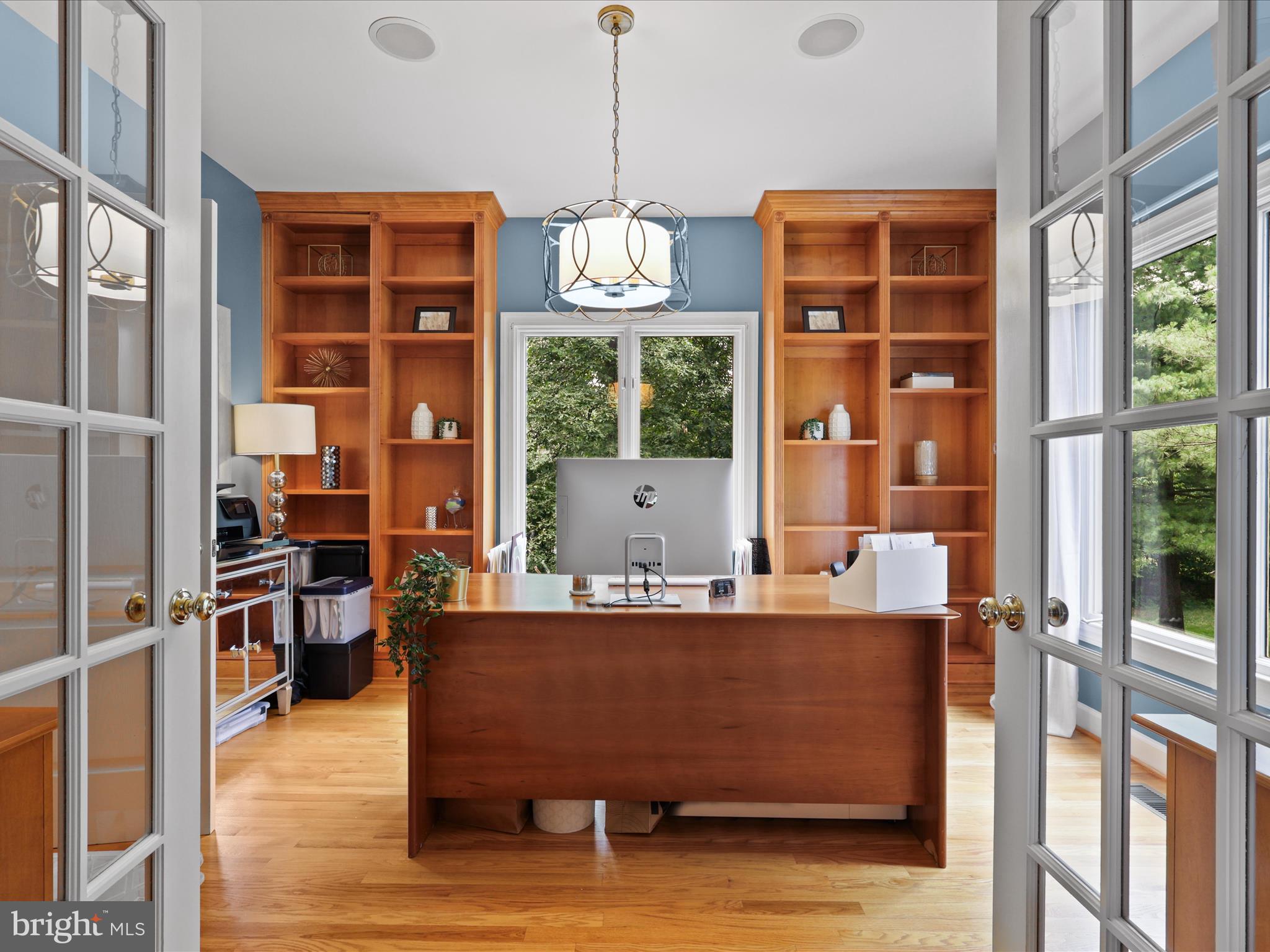 RESTON - Residential