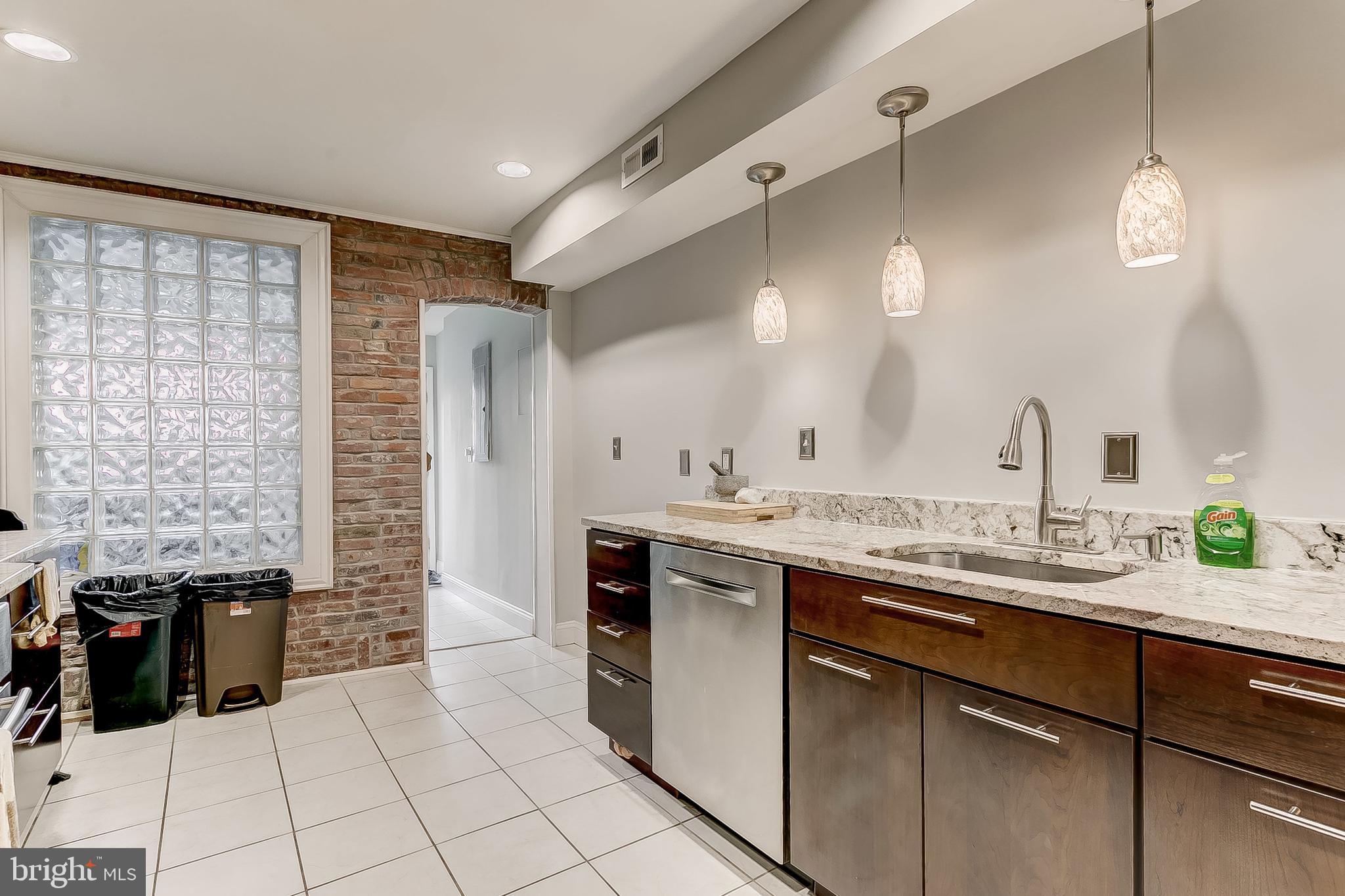 FEDERAL HILL HISTORIC DISTRICT - Residential Lease