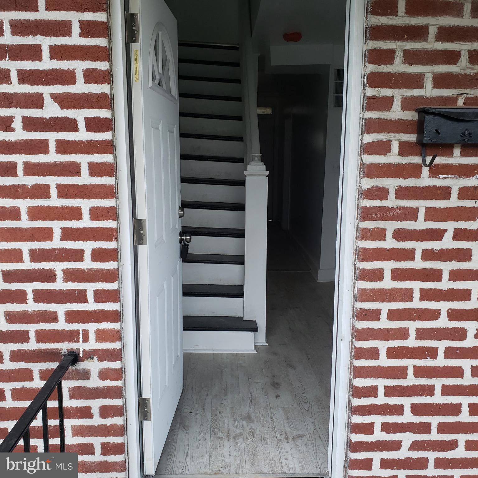 FOUR BY FOUR - Residential