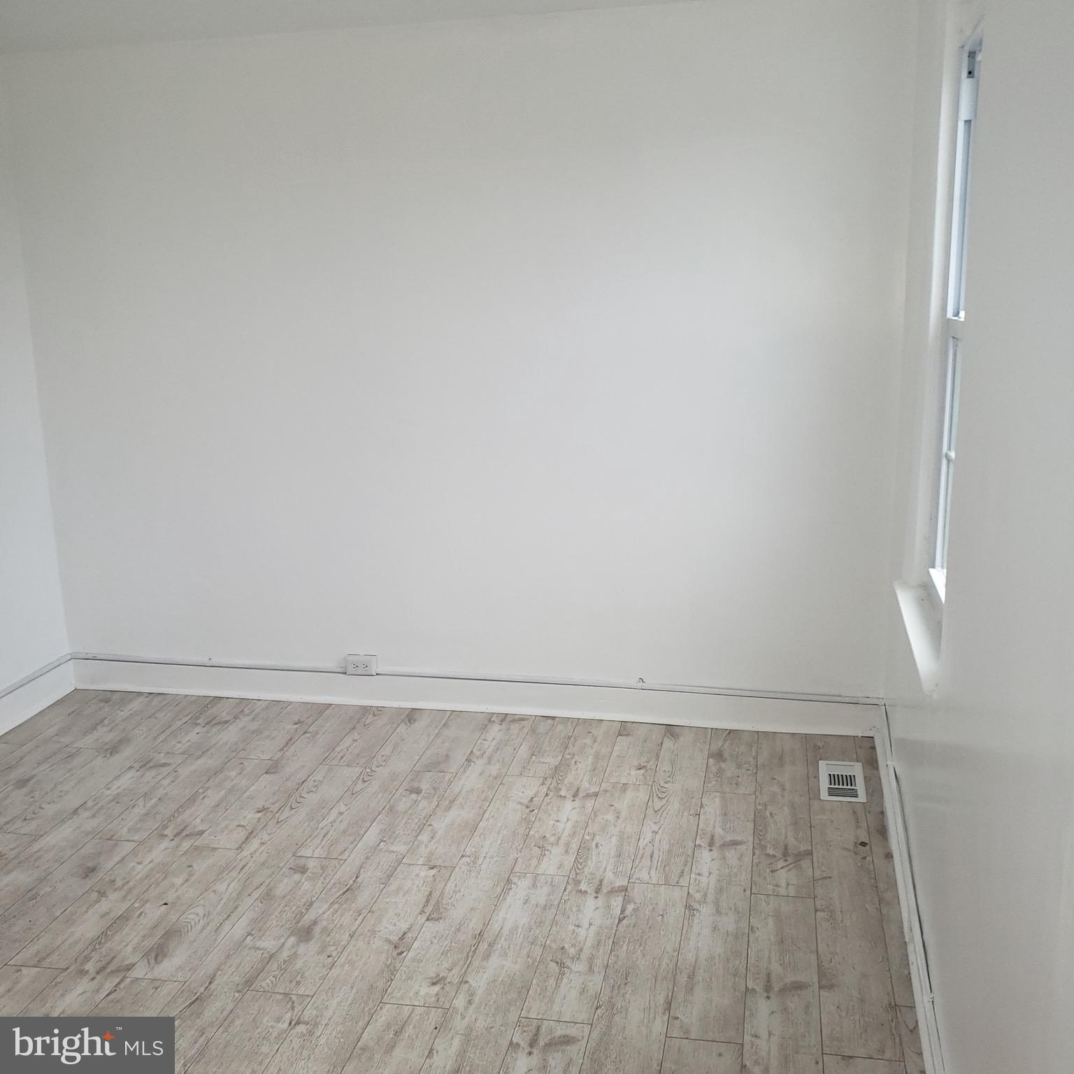 FOUR BY FOUR - Residential