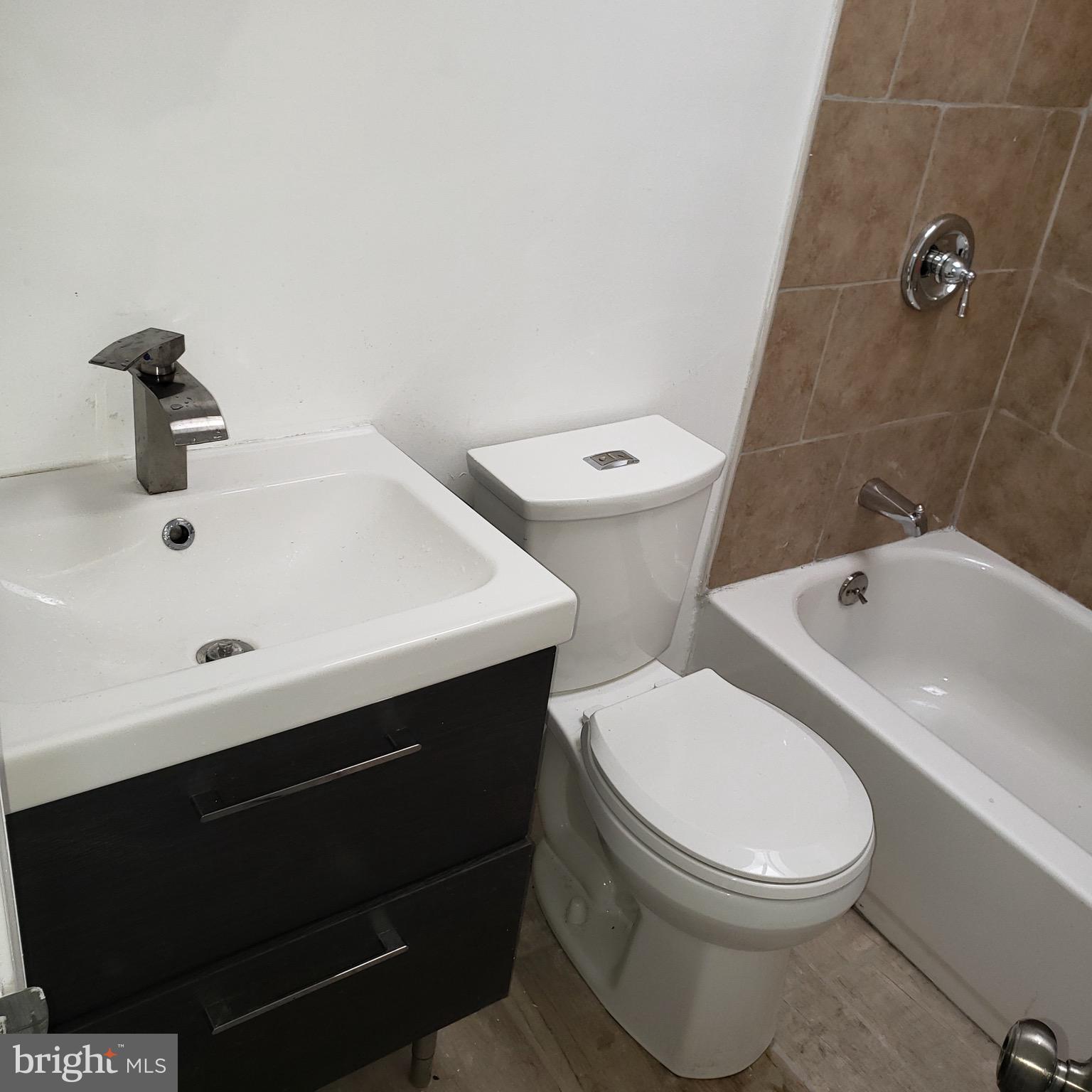 FOUR BY FOUR - Residential