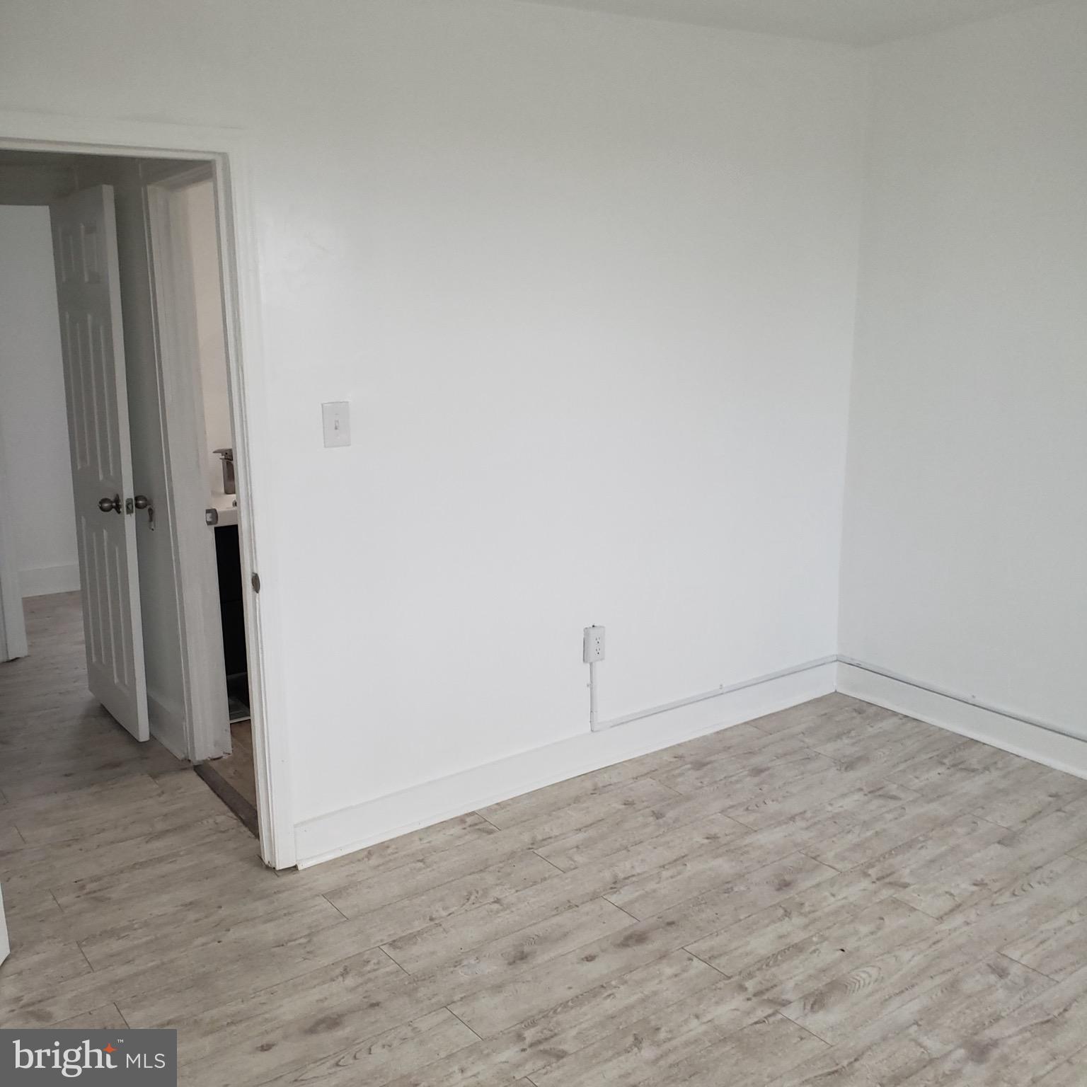 FOUR BY FOUR - Residential