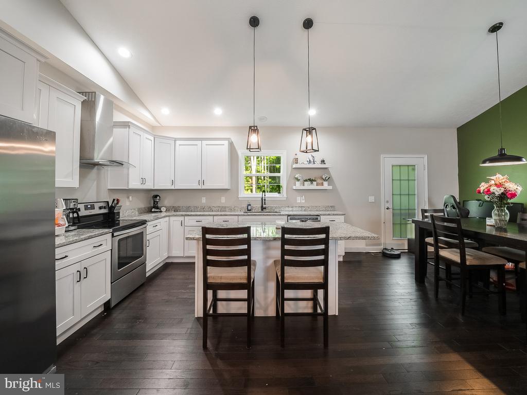 LAKE LAND OR - Residential