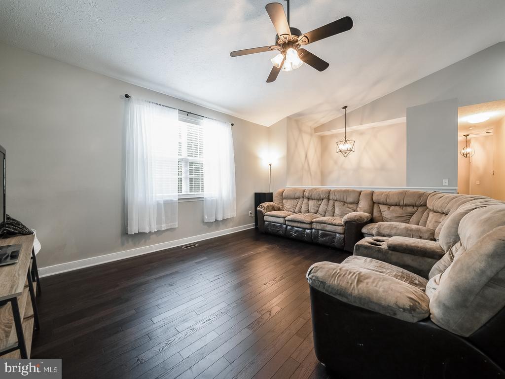 LAKE LAND OR - Residential