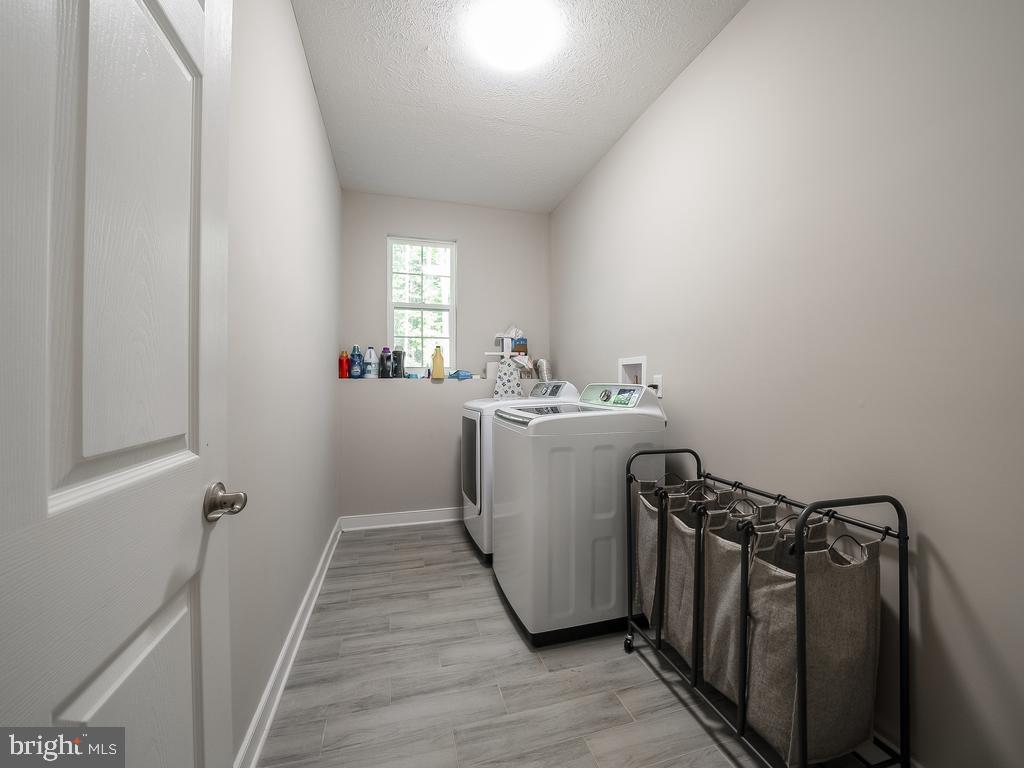 LAKE LAND OR - Residential