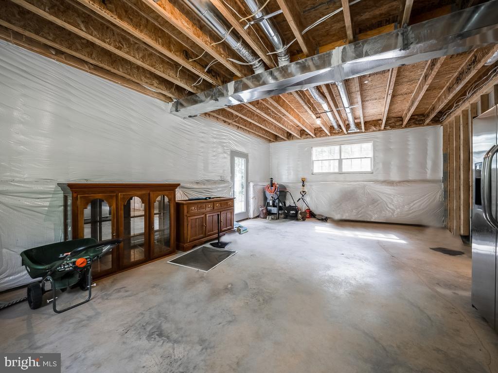 LAKE LAND OR - Residential