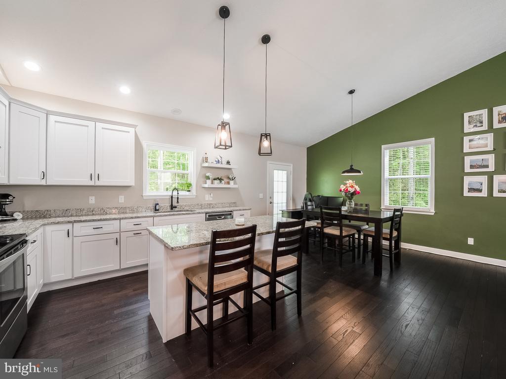 LAKE LAND OR - Residential