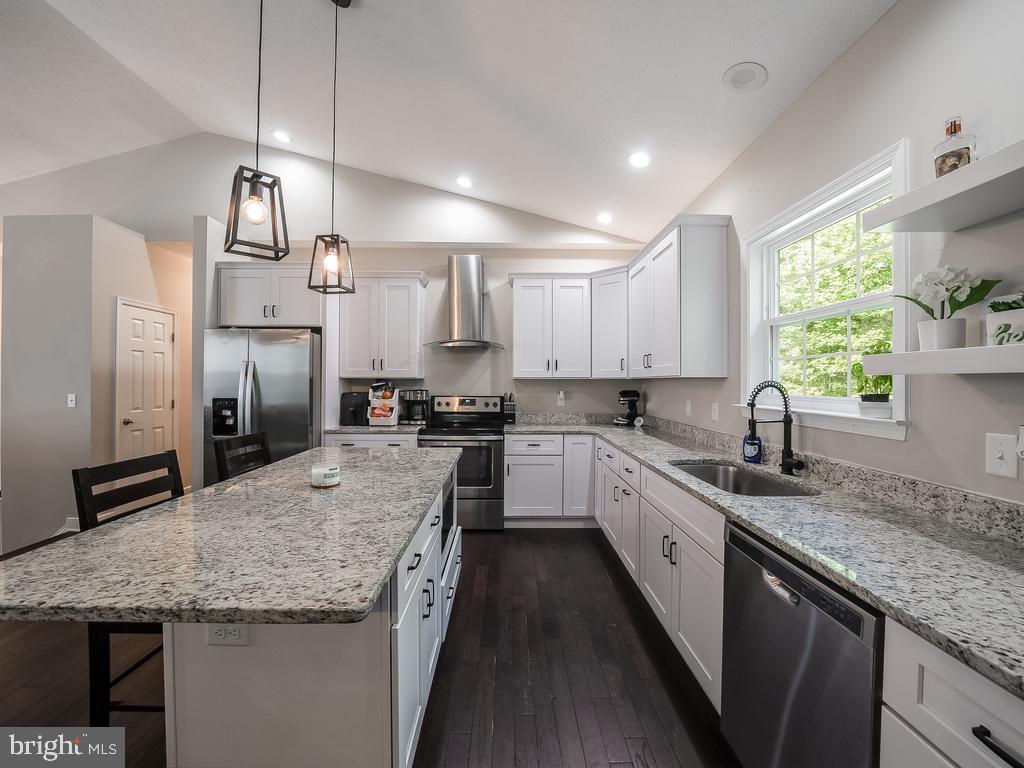 LAKE LAND OR - Residential