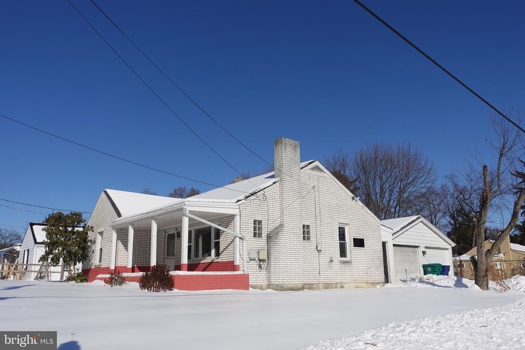 Photo of 12 Pearl Street, HARRISBURG, PA 17109 (MLS # PADA2056272)