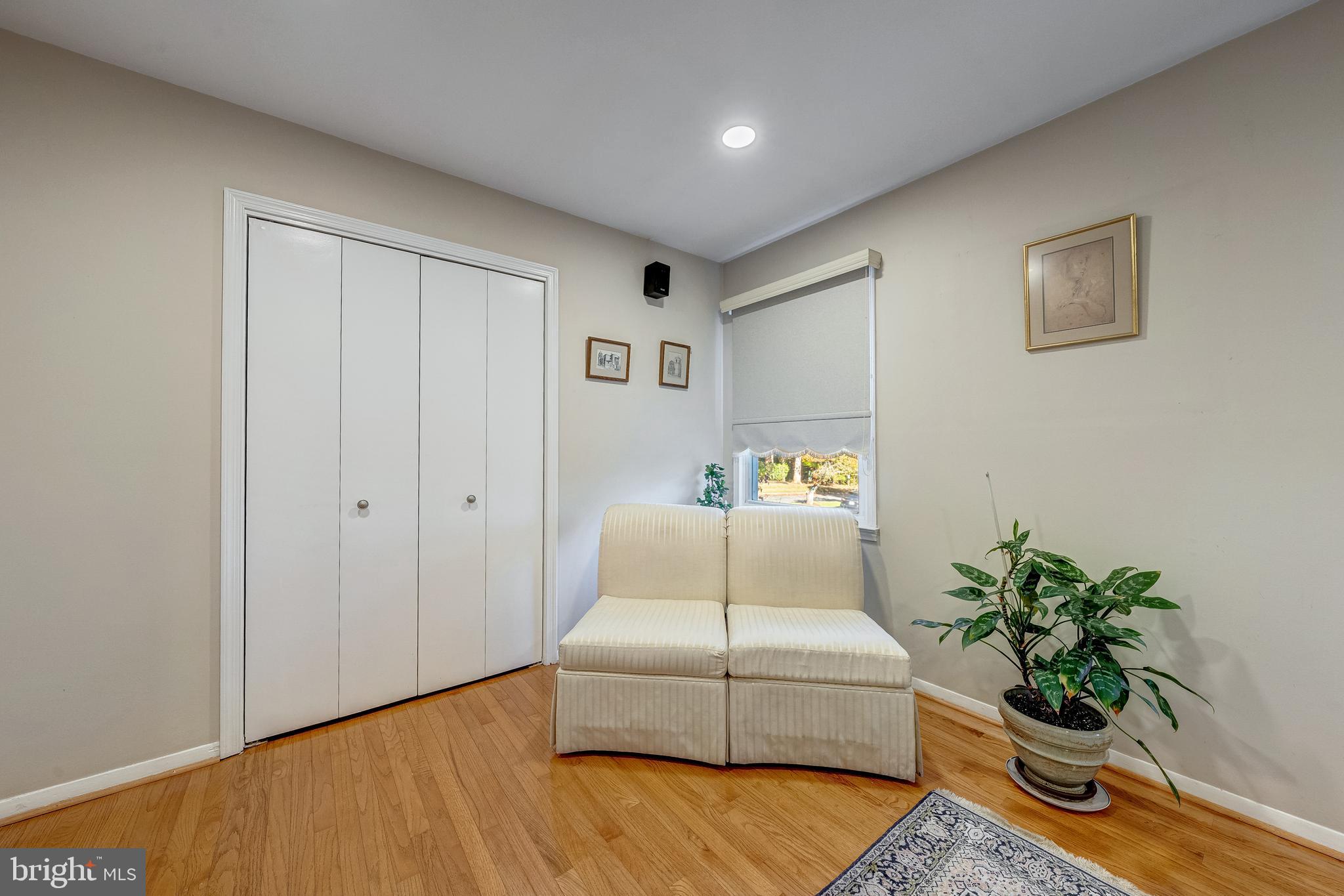 CARDINAL SQUARE - Residential