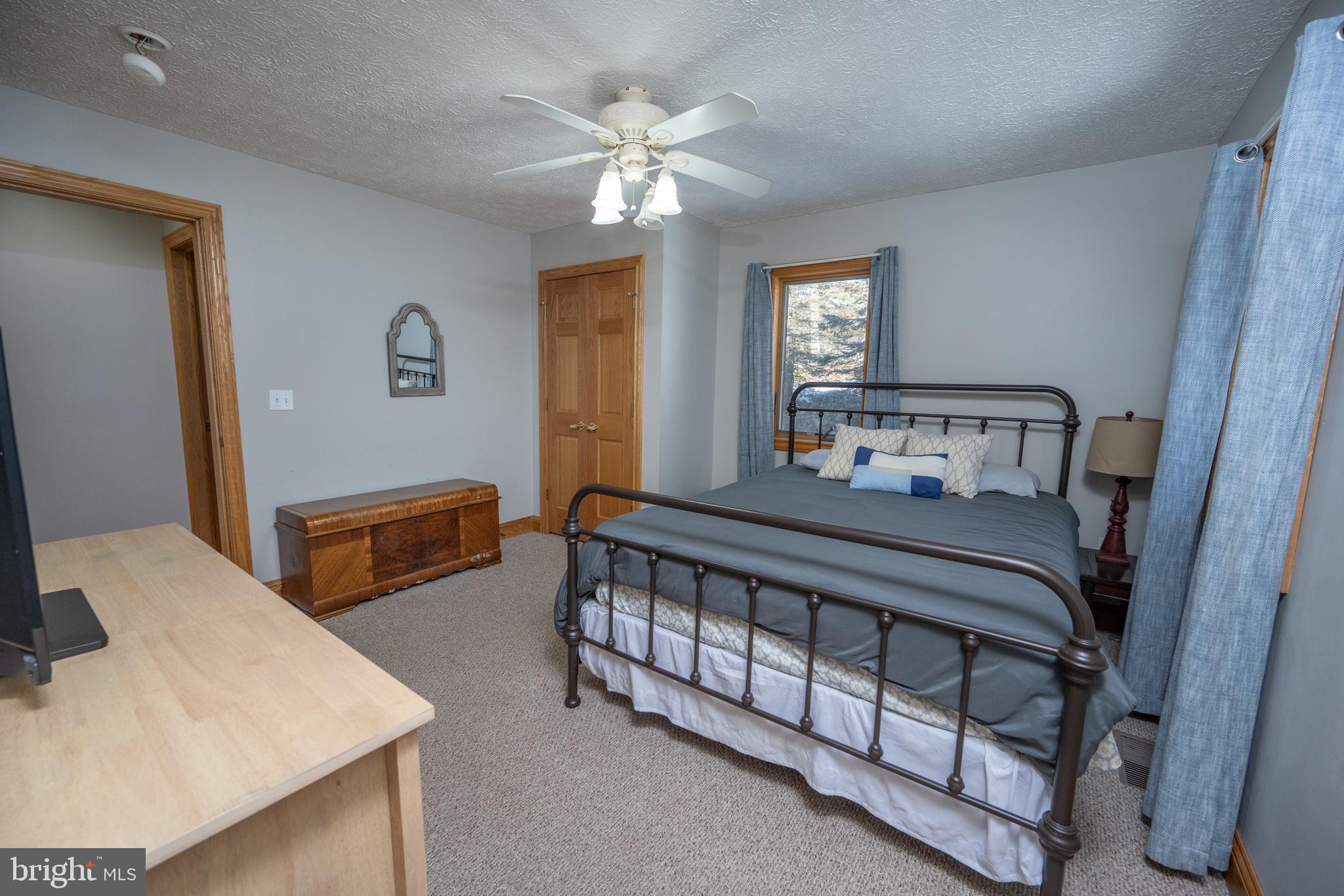 THE PINNACLE - Residential